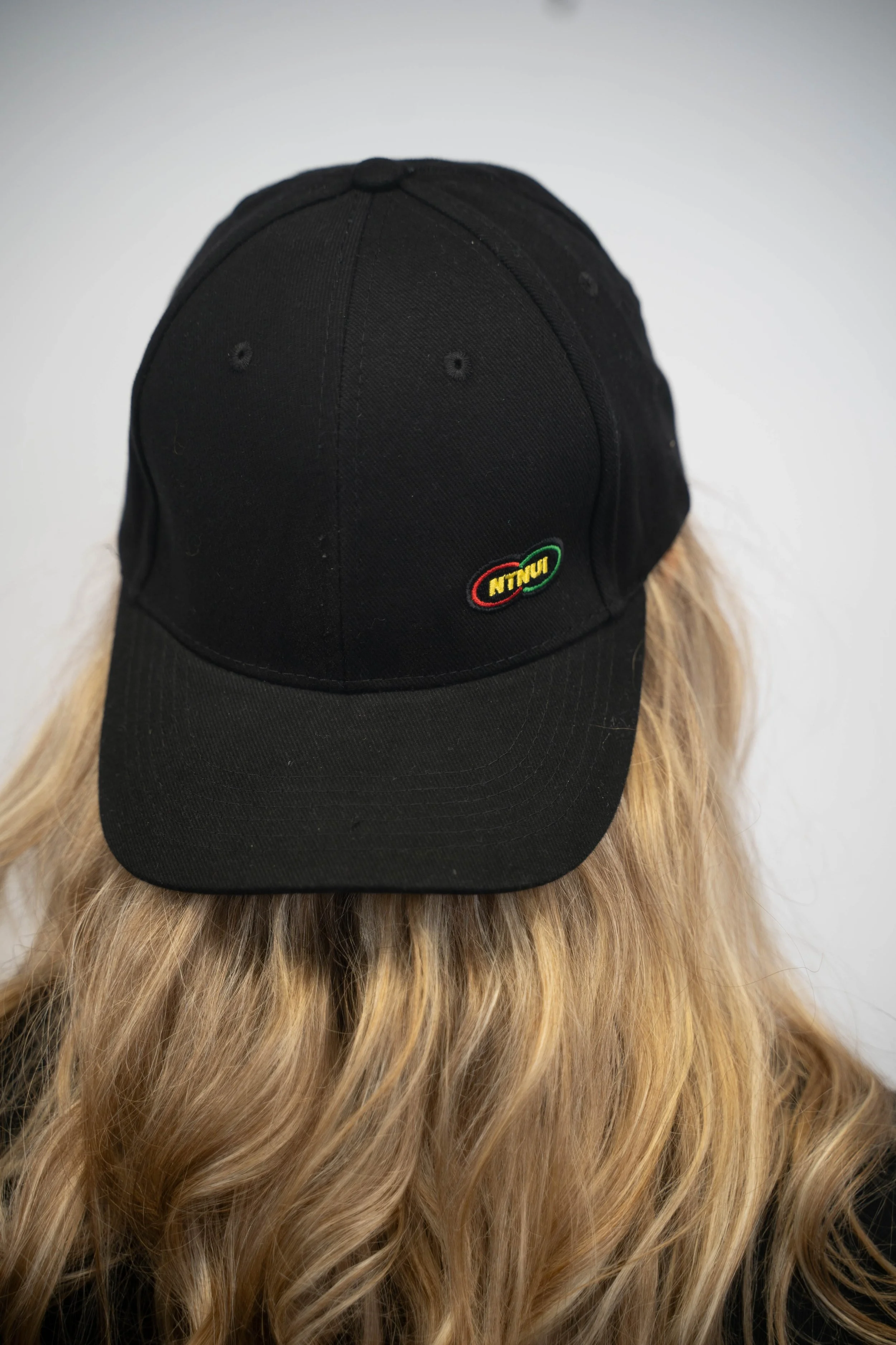 2025-11-16_Hans Kvam_Merch-47.jpg
