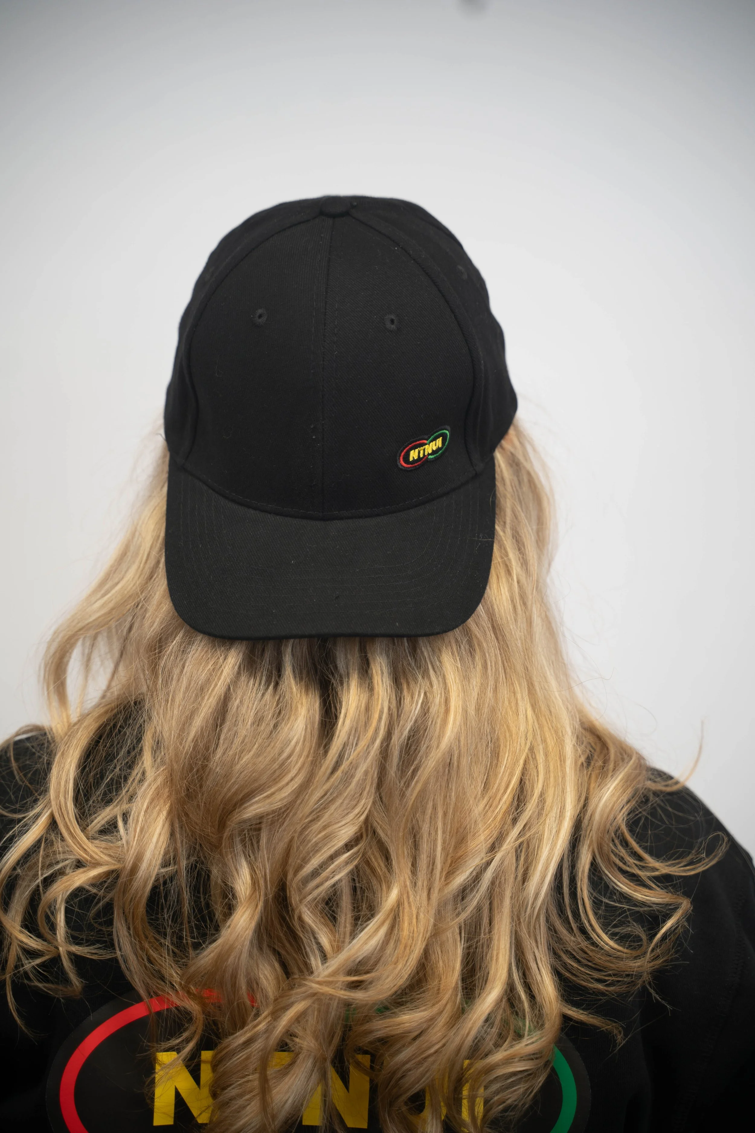 2025-11-16_Hans Kvam_Merch-46.jpg