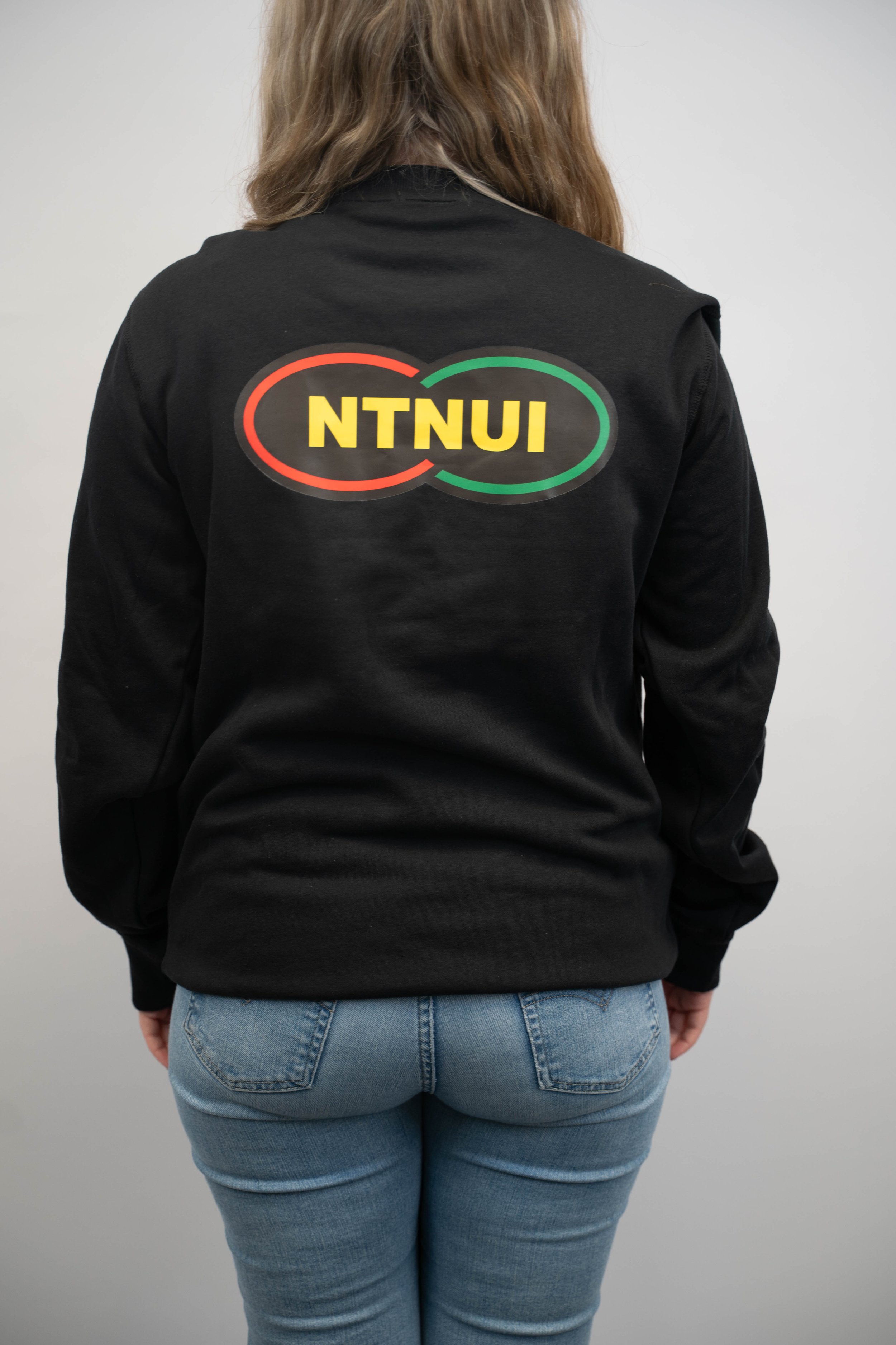 2025-11-16_Hans Kvam_Merch-25.jpg