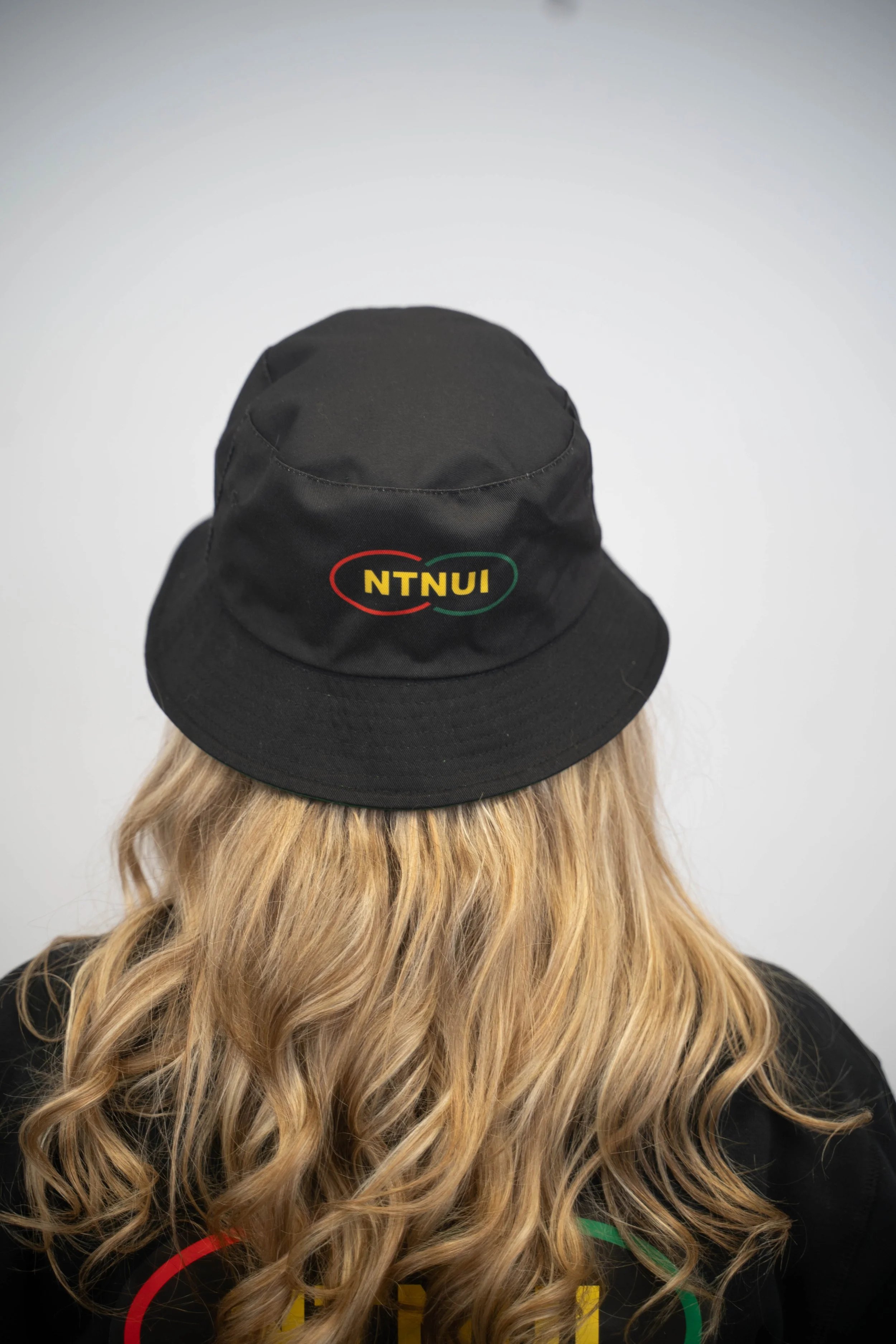 2025-11-16_Hans Kvam_Merch-44.jpg