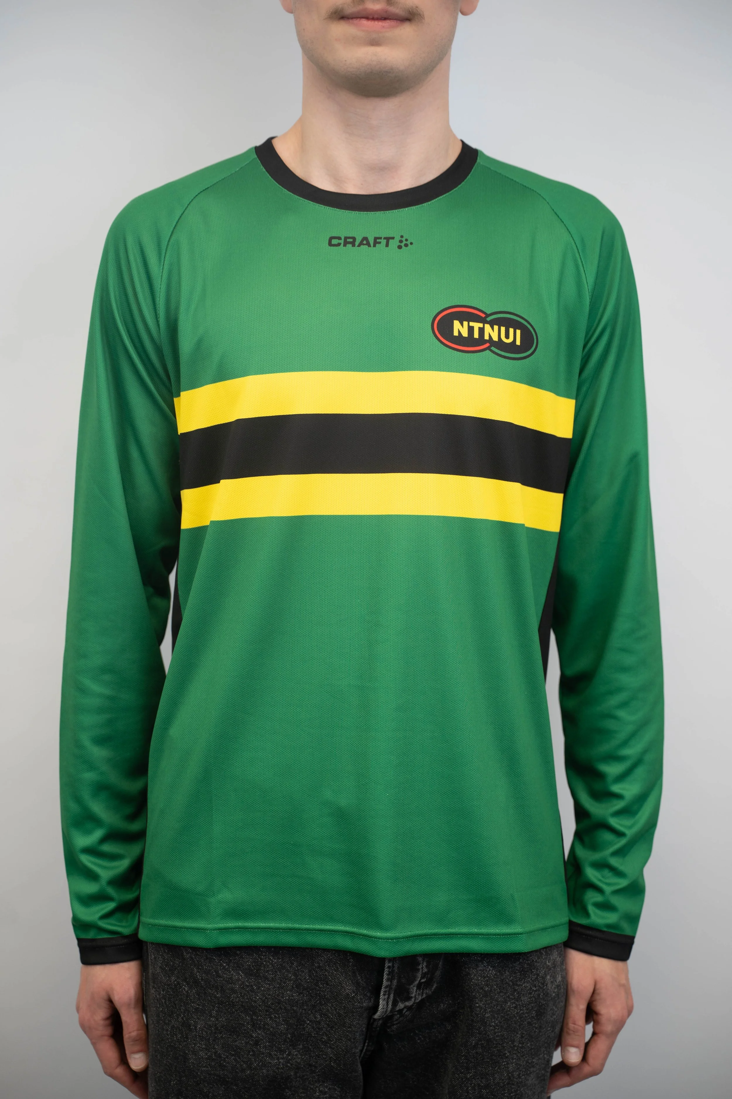 2025-11-16_Hans Kvam_Merch-71.jpg
