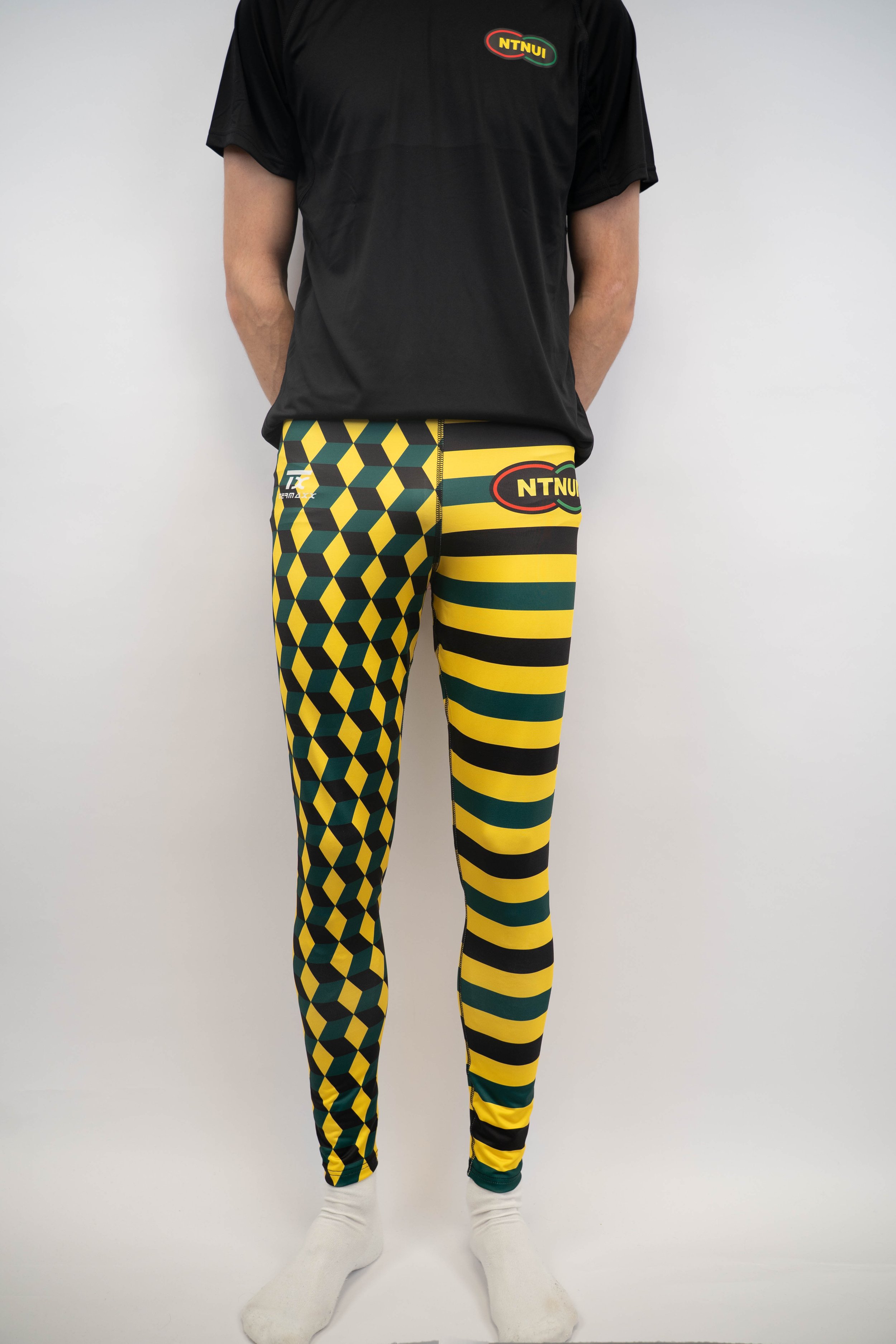 2025-11-16_Hans Kvam_Merch-102.jpg