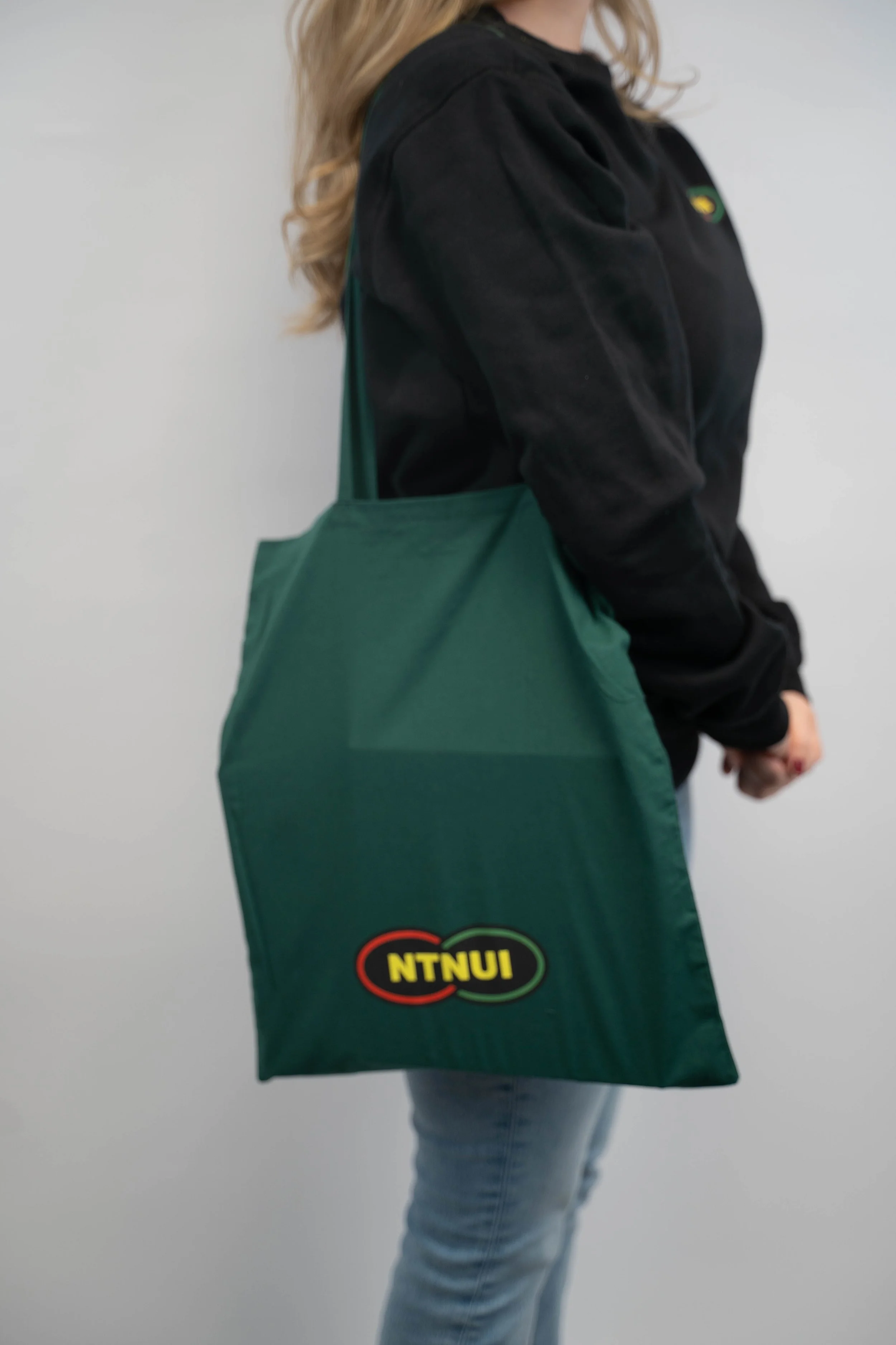 2025-11-16_Hans Kvam_Merch-39.jpg