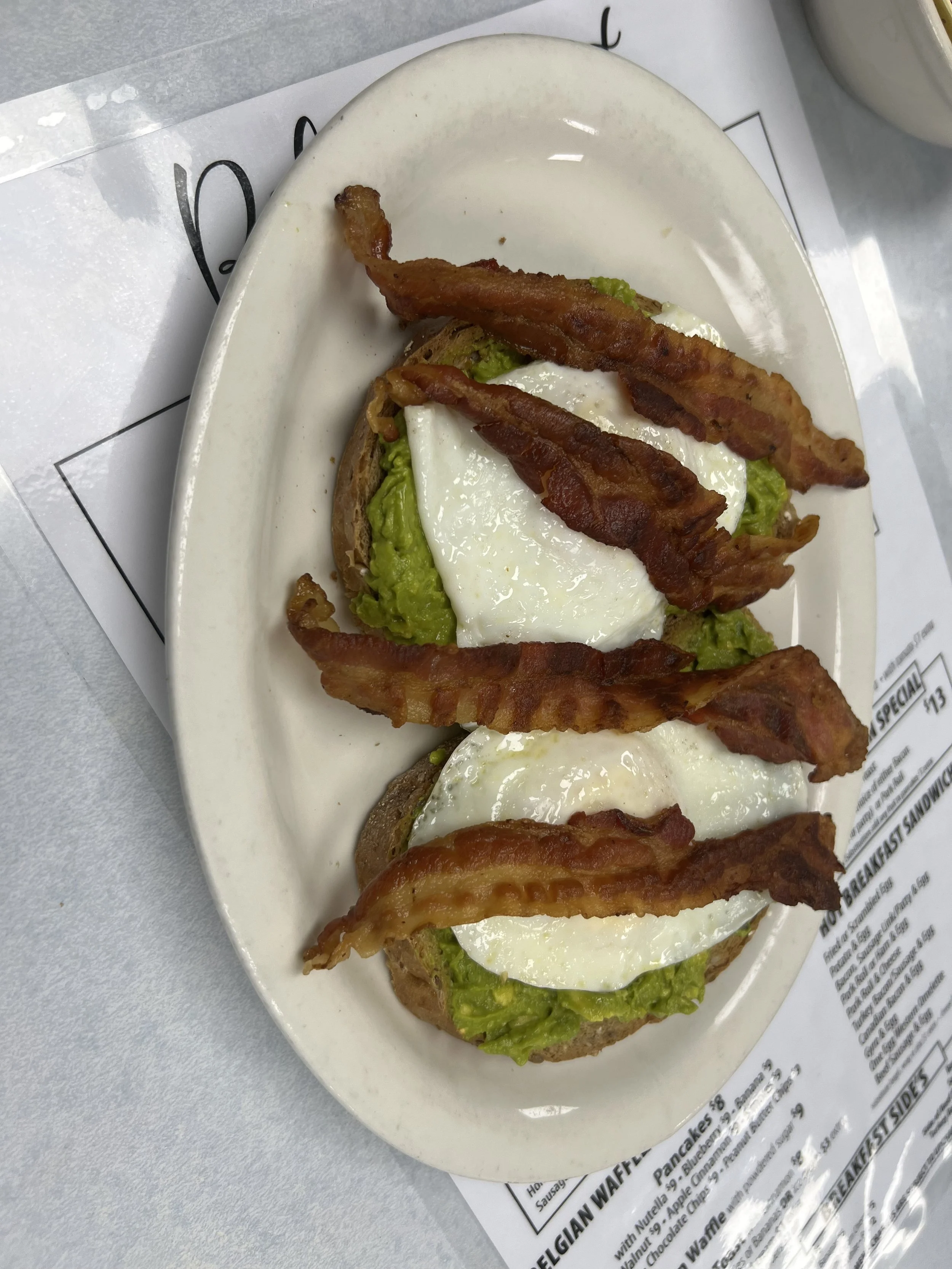 Robin's Nest Café and Diner