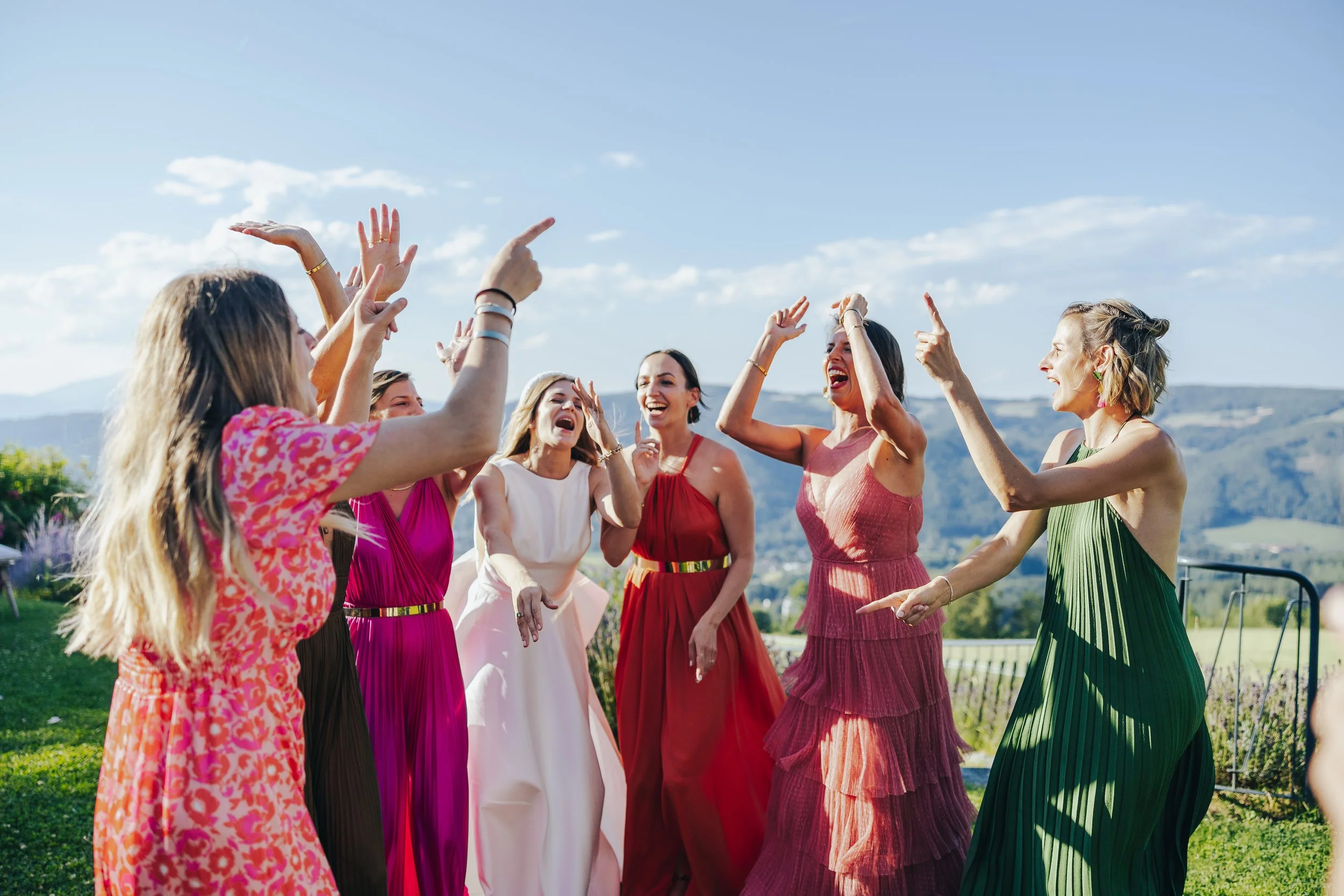 Fernblick Hochzeit, Live-Hochzeitsmusik | Hochzeitssängerin Deborah Posadas