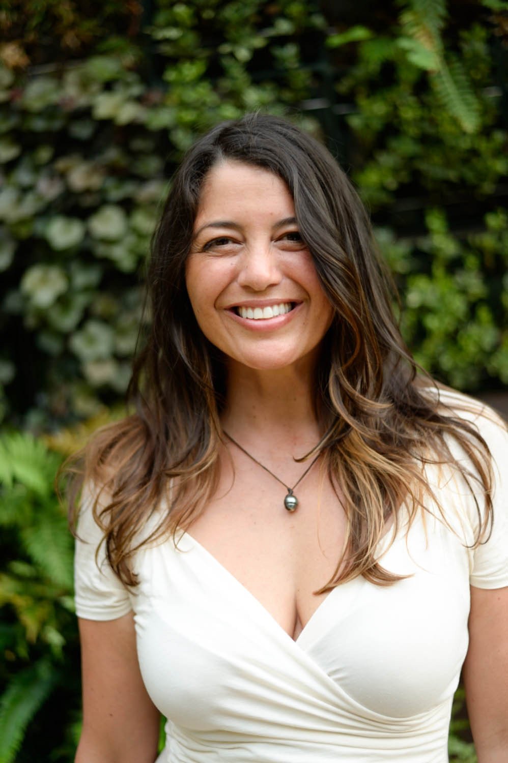 EPISODE 11: Meditating on Mortality, Psychedelics, and Loving Being Alive with Ana Verzone
