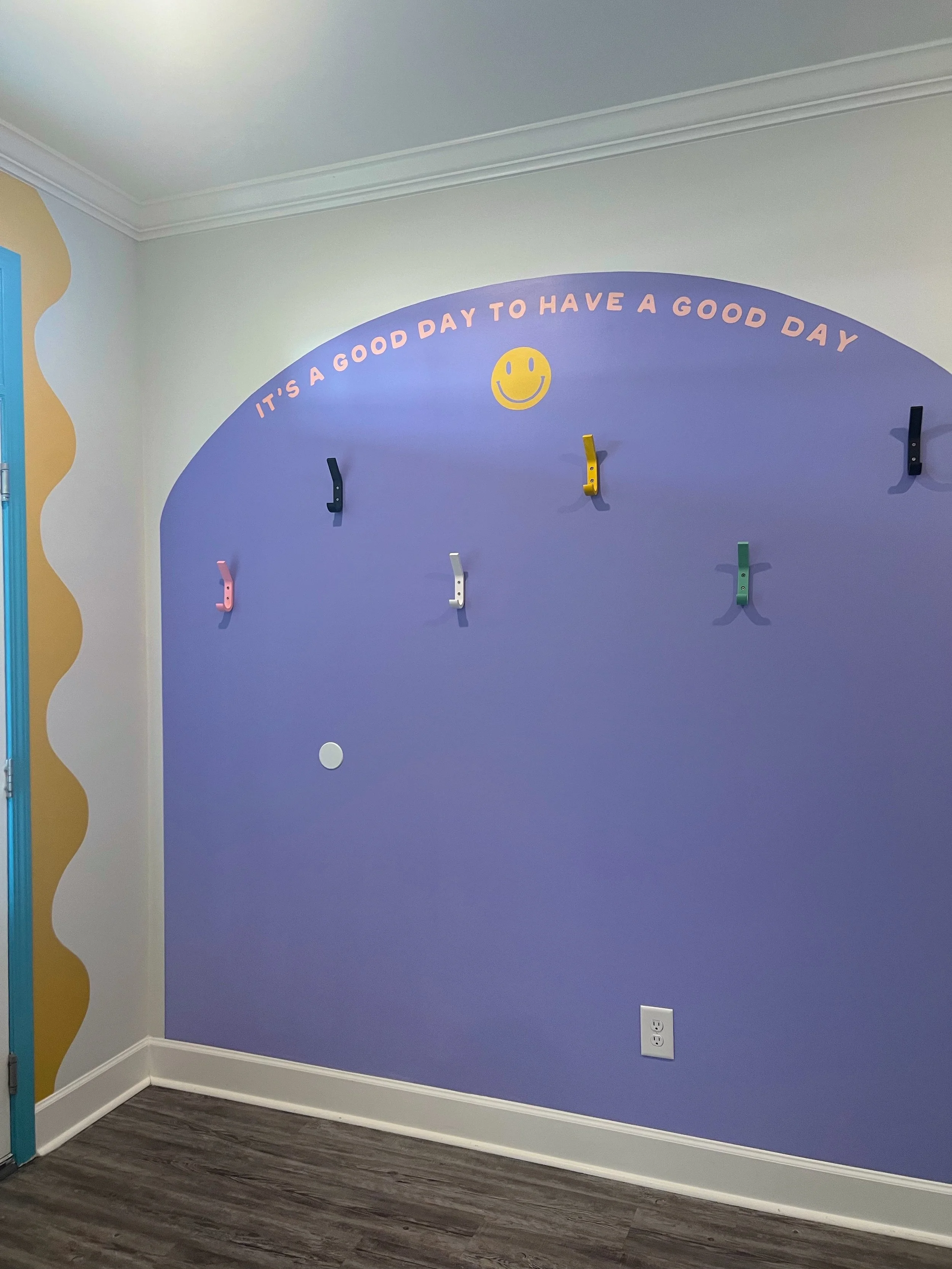 west-nashville-entryway-mural-dopamine-decor-humming-bones-studio.JPG