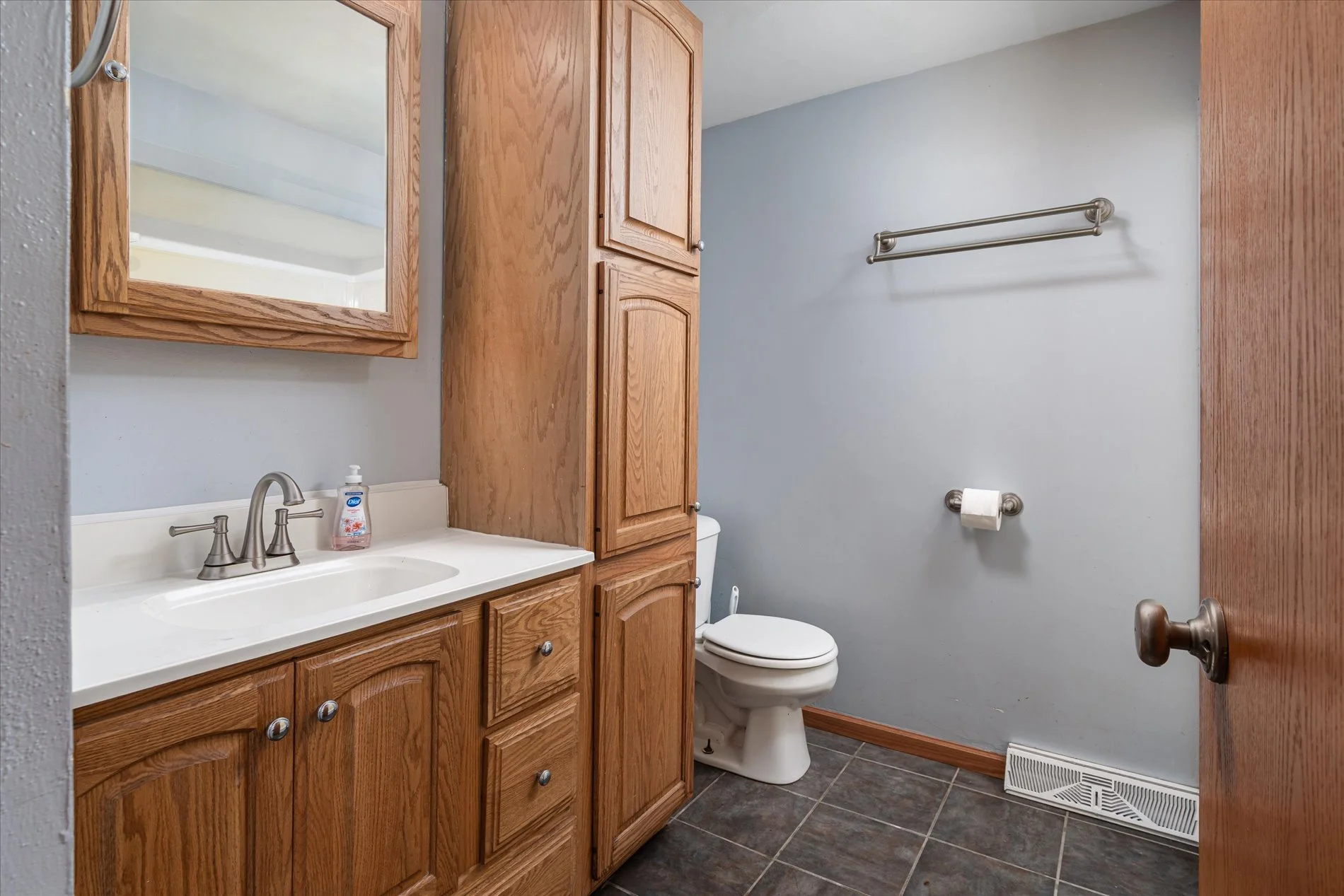 10-706 S Washington Ave Viroqua--7.jpg