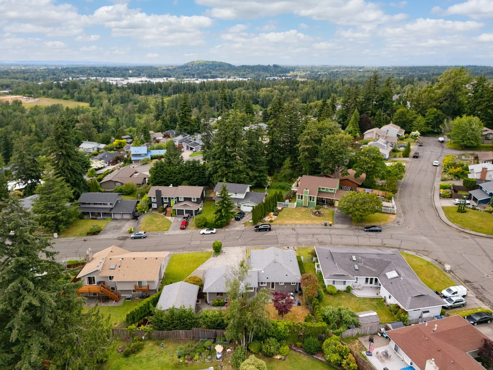 005_3226_Heights_Dr_AERIAL_Alana_Mey.jpg