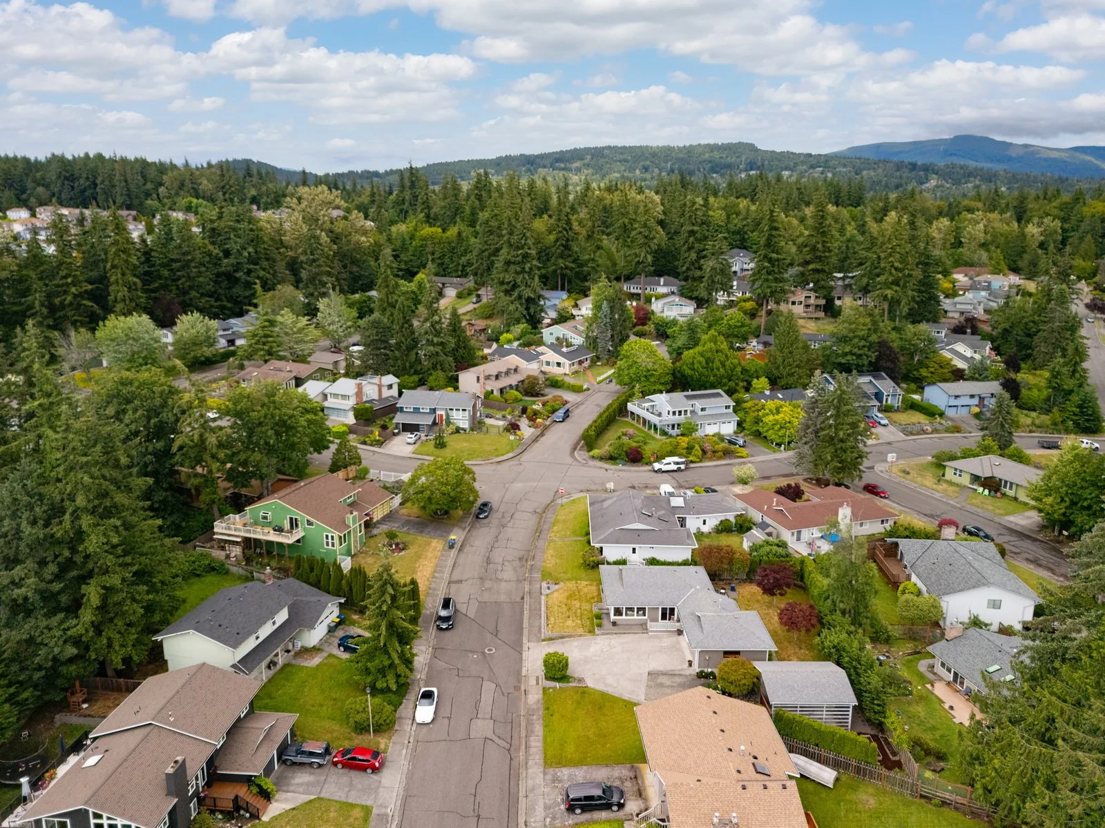 007_3226_Heights_Dr_AERIAL_Alana_Mey.jpg