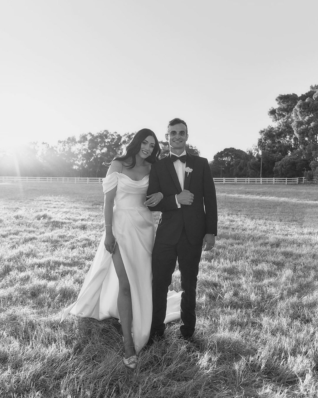 09.12.23 // We can&rsquo;t get over Kate &amp; Jack&rsquo;s stunning day at Brookleigh Estate 🥹
ㅤ
From the beautiful backdrop of the fields filled with warm summer air, to Kate&rsquo;s gorgeous dress by @bridalbyaubreyrose, @studio_ilka, and @heraco