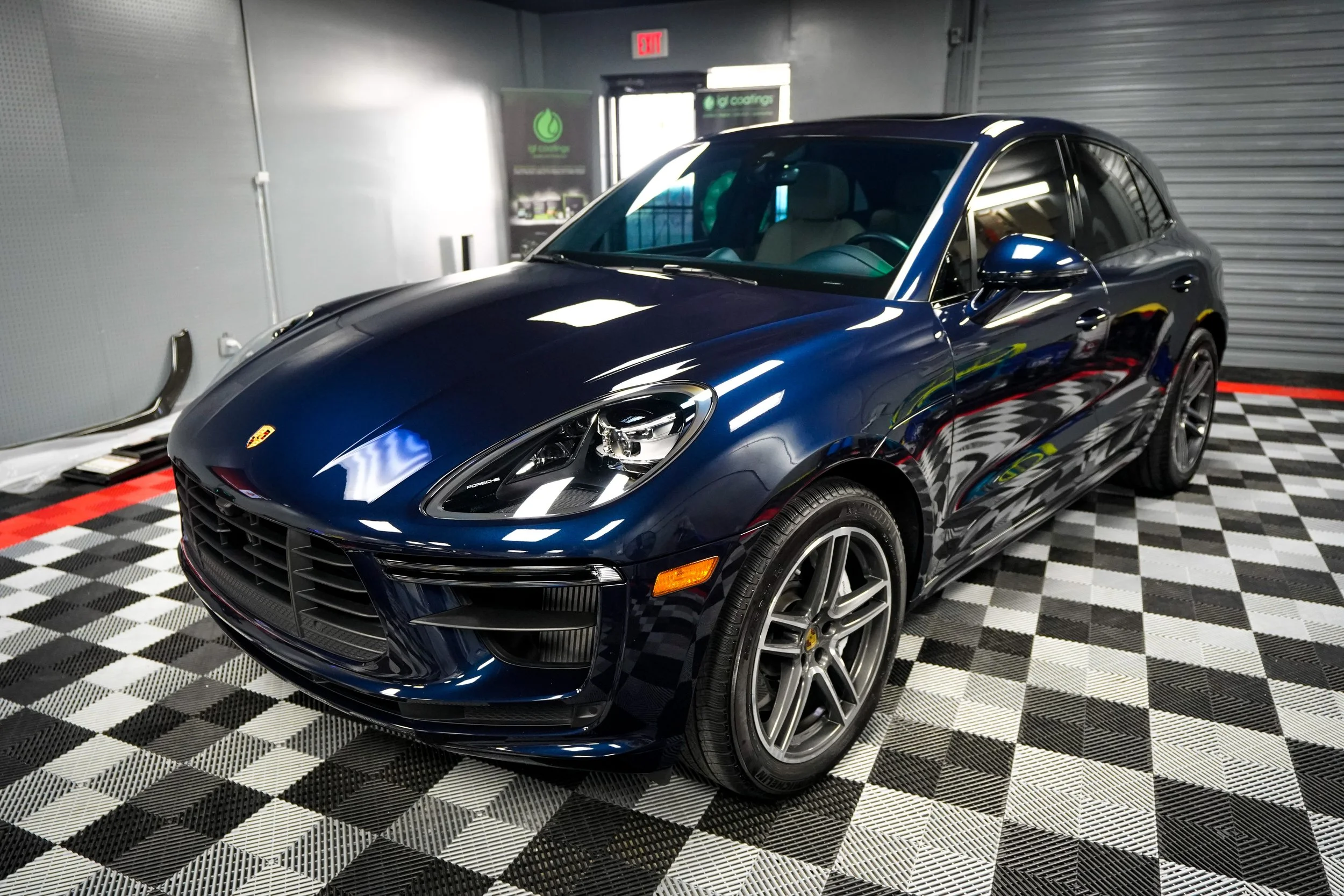 Porsche Macan Turbo.JPG
