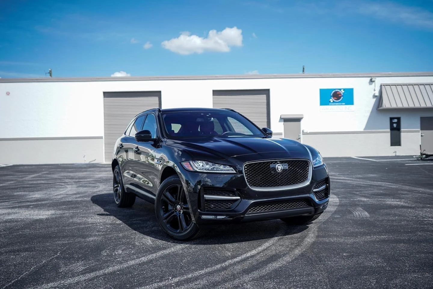 Jaguar SUV FPace.JPG