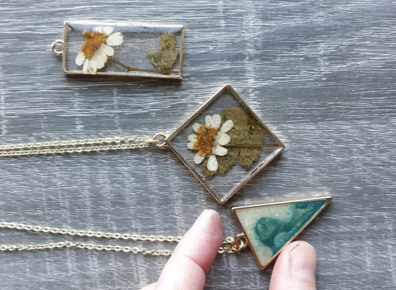 Resin Jewelry & Keychain Making