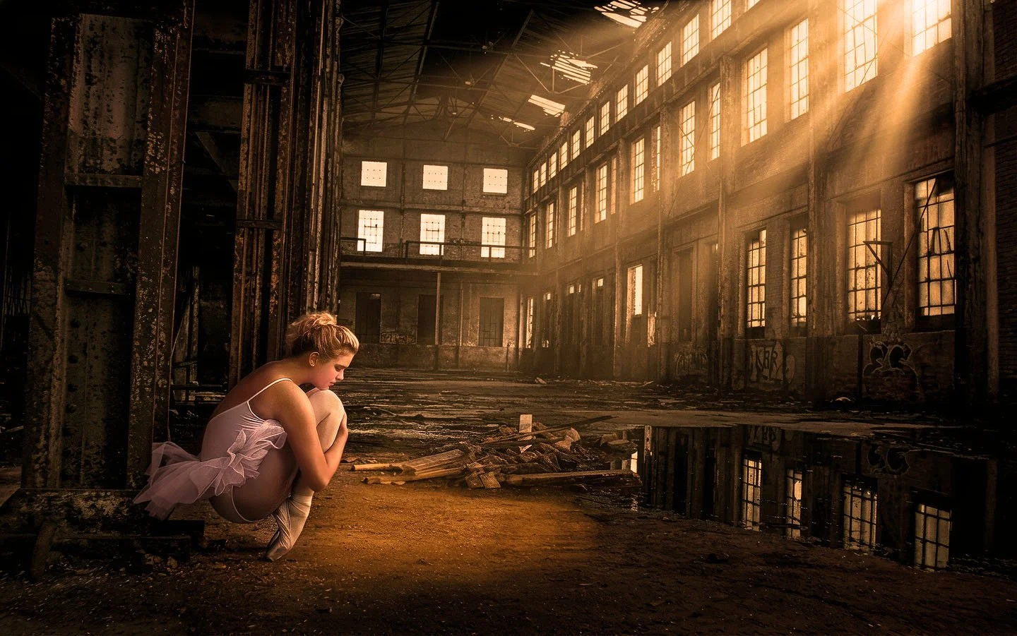 Lansing Portrait Photographer Pugliano Urban Ballerina.jpg