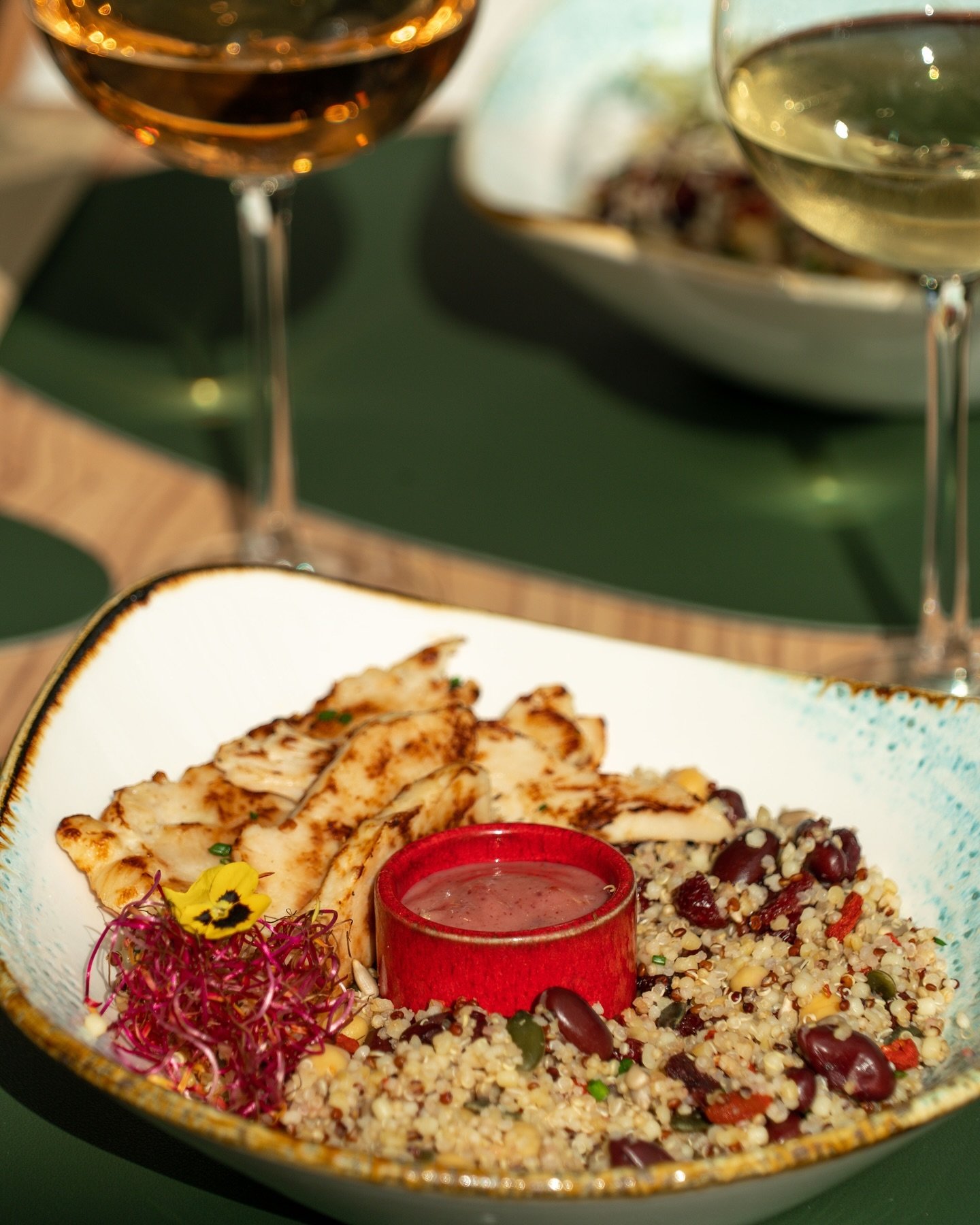 Le Blooma vous souhaite un bon app&eacute;tit 😋 

📸 @iamsolenne 

#blooma #bloomaoasisurbaine #restaurant #food #foodie #yummy #foodphotography #foodstagram #quinoa #midi #bonappetit #goodappetite #mercure #hotel #paris #valdefontenay