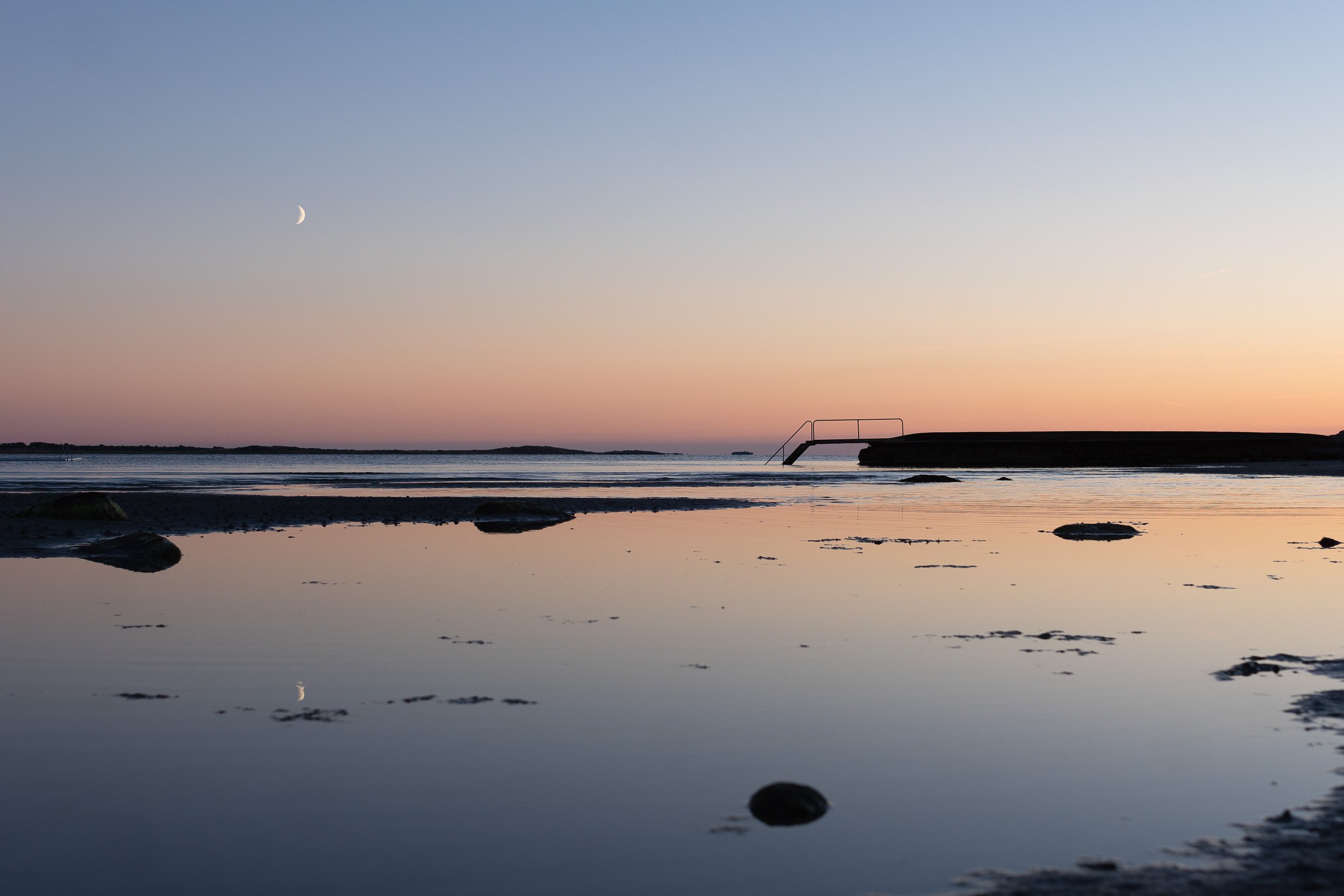 The moon and the pier