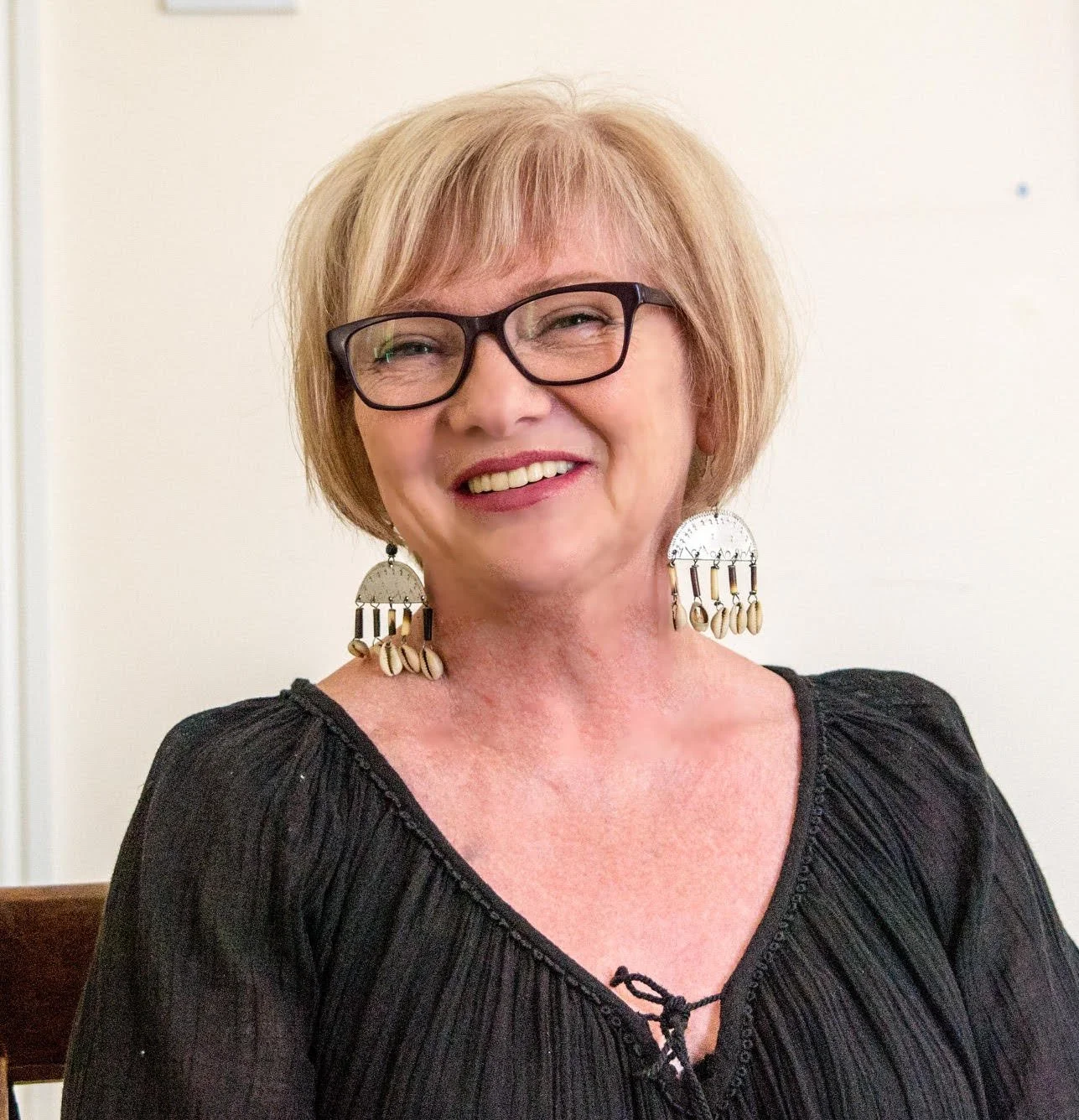 Gillian Solomon Talking With African Artists