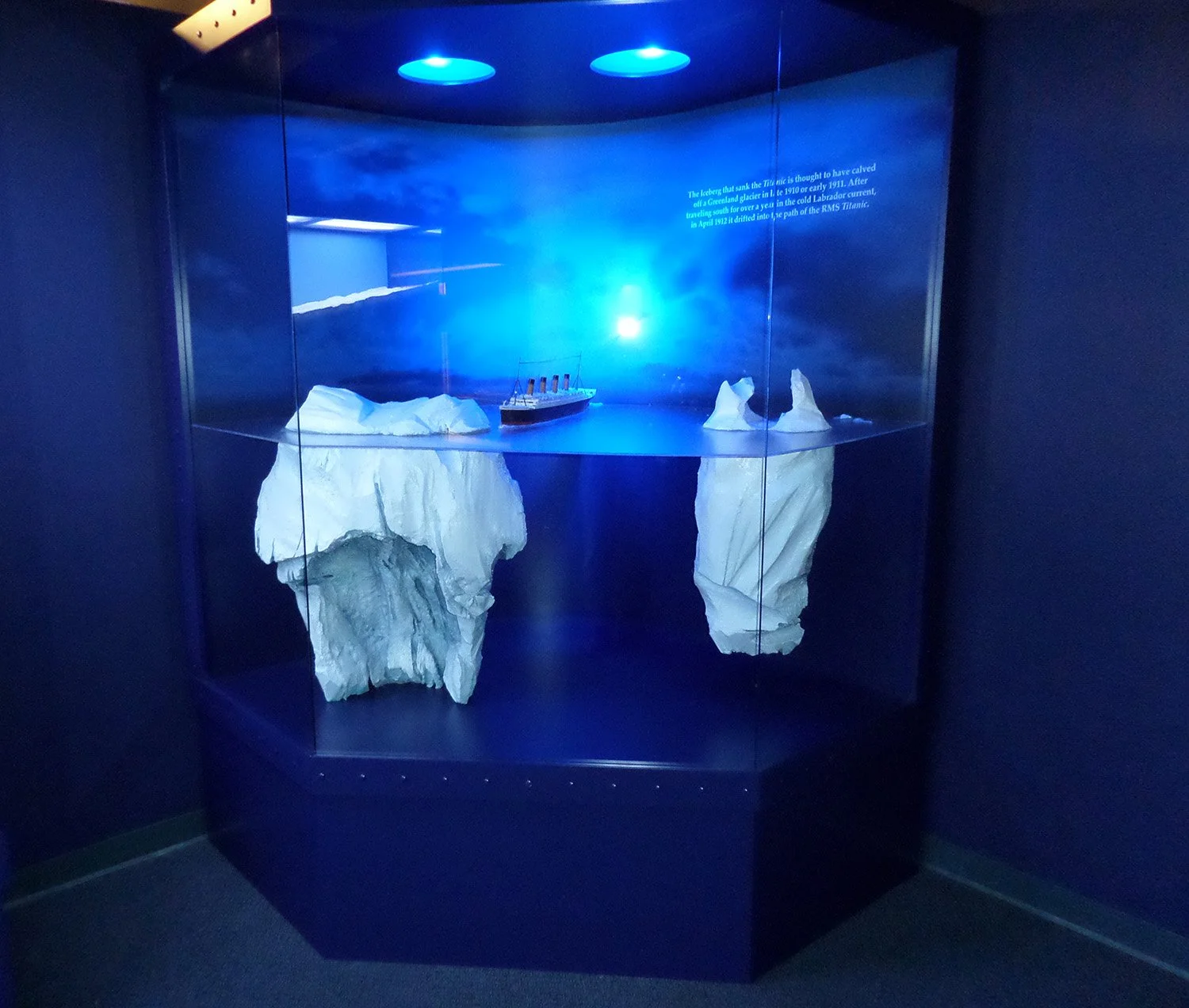 Titanic Display Case.jpg