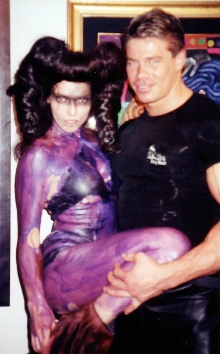 Yes, that's me as a ... uhm .. devil/she vixen, thingy. Still don't know .. along with my good friend Roland Kickinger at an Art Galla event. Always interesting my life is😂