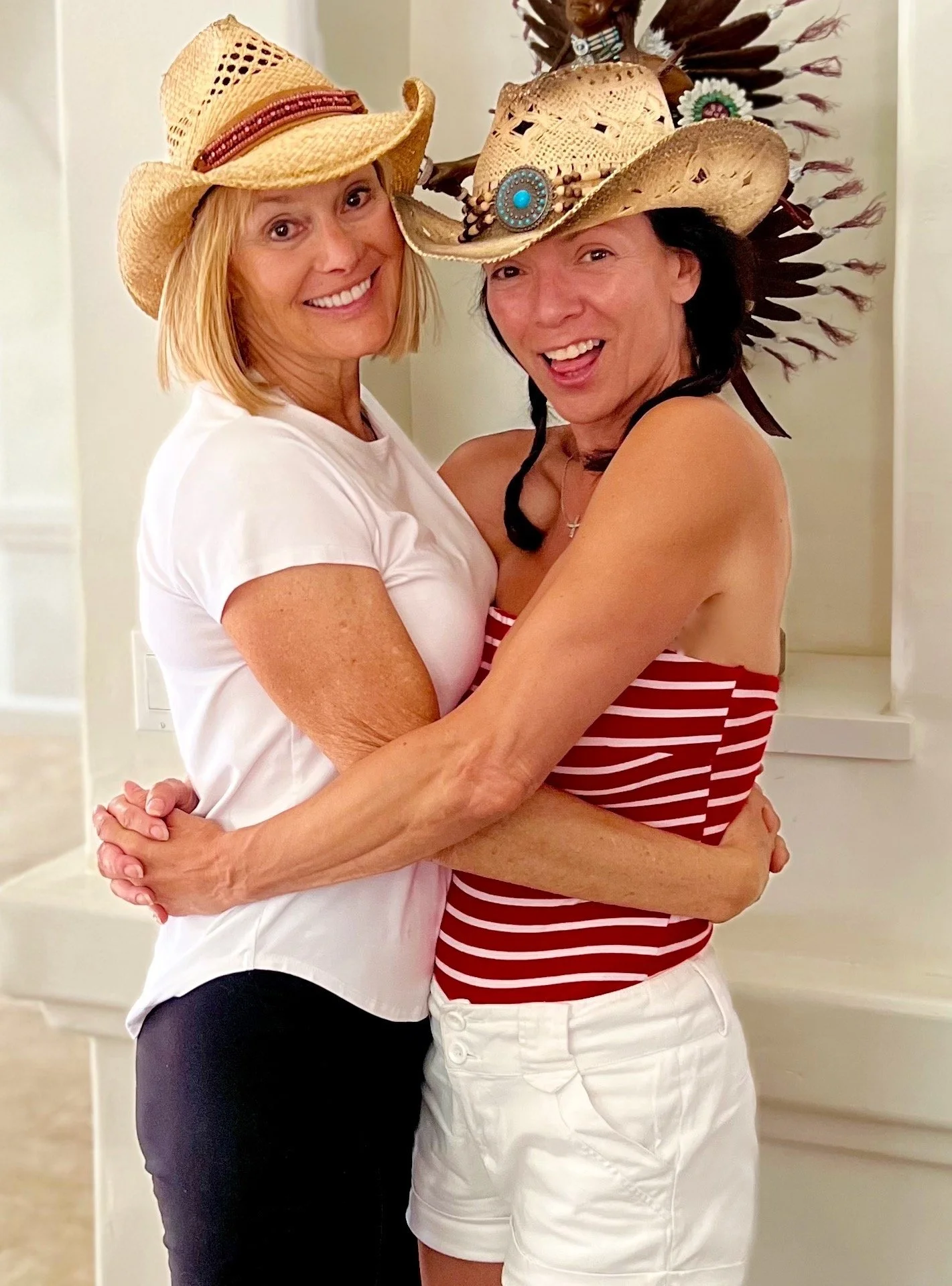 6X Ms Olympia, Cory Everson.
One of my first inspirations, Icon and, Sister in Christ.
Visiting Cory at her home in California. Always so much fun. Always in shape. She truly is amazing! 