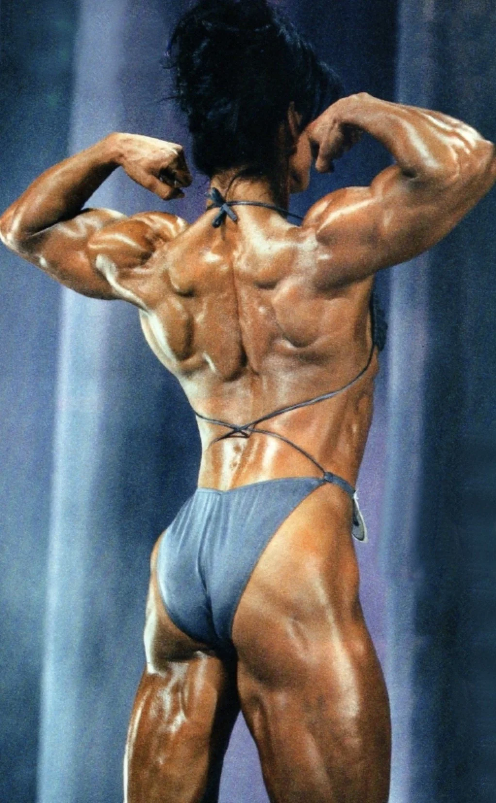 1993 Ms Olympia.
Trained under the guise of Charles Glass that year. So many improvements in glute tie-ins, back. Still didn't place in top 5.