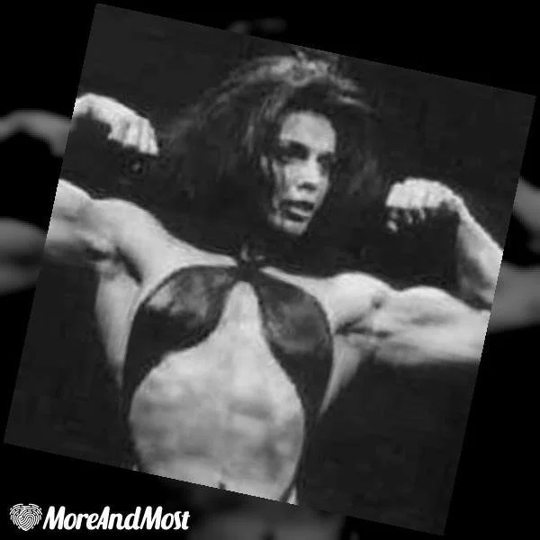 FLEX 'em if ya got 'em ... guest posing at the Gator's Classics, Vancouver B.C. Canada