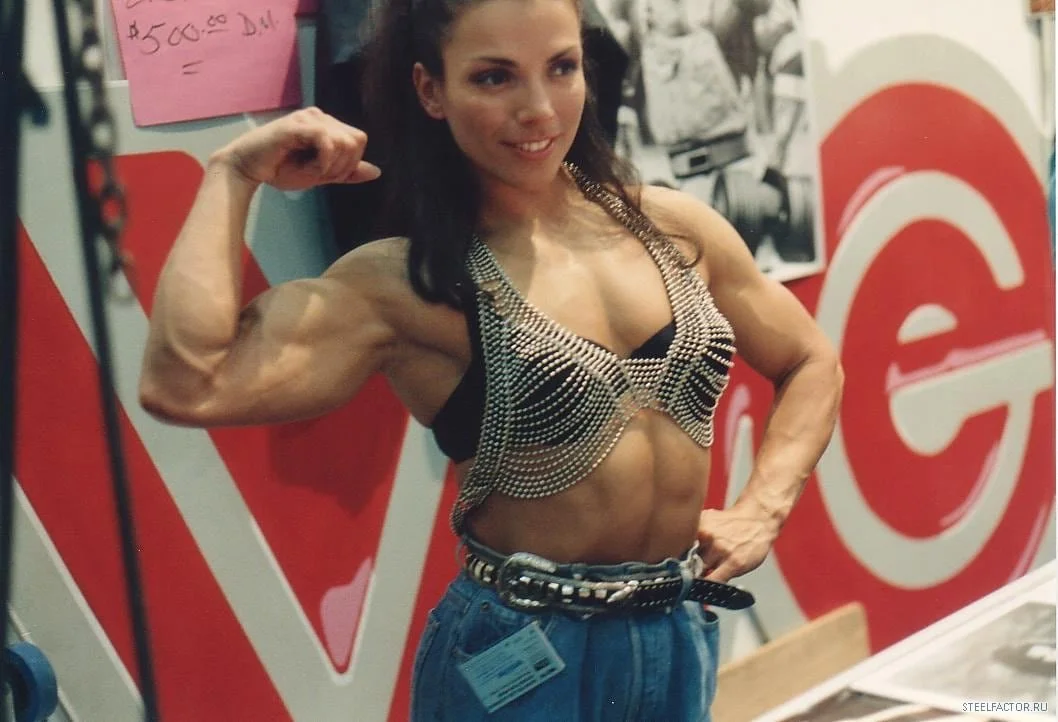 Appearing at the Weider Booth in Essen, Germany 1994.
Paid to stay in-shape year round!