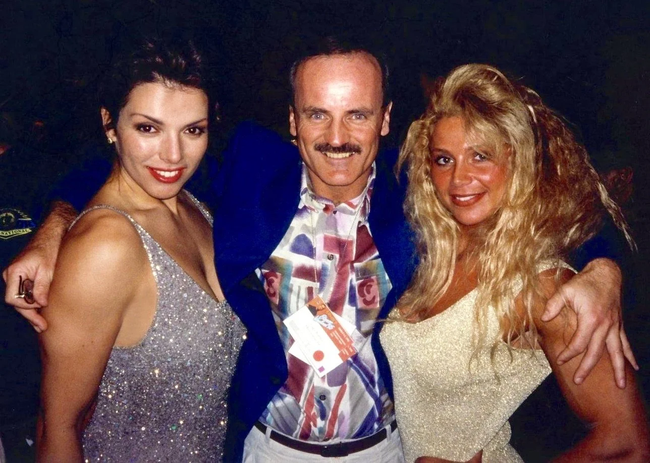 Oh Canada🇨🇦
N.A. Champ, Sharon Bruneau.
Author and Fitness Photographer, Gary Bartlett.
Canadian Champ and former WWE Wrestler, the late Melissa Coates