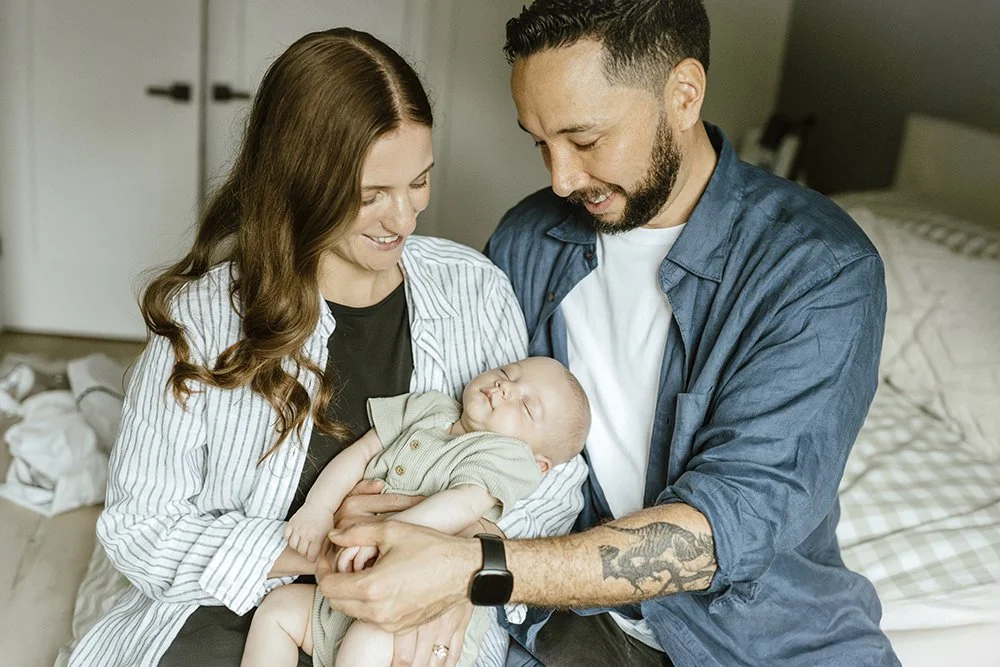 at home unposed newborn photo session in toronto