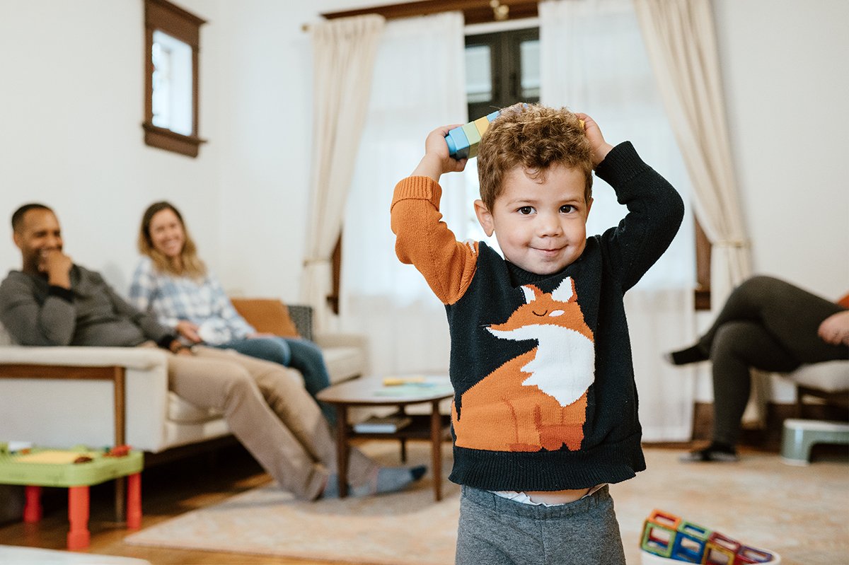 Indoor family photo documentary style