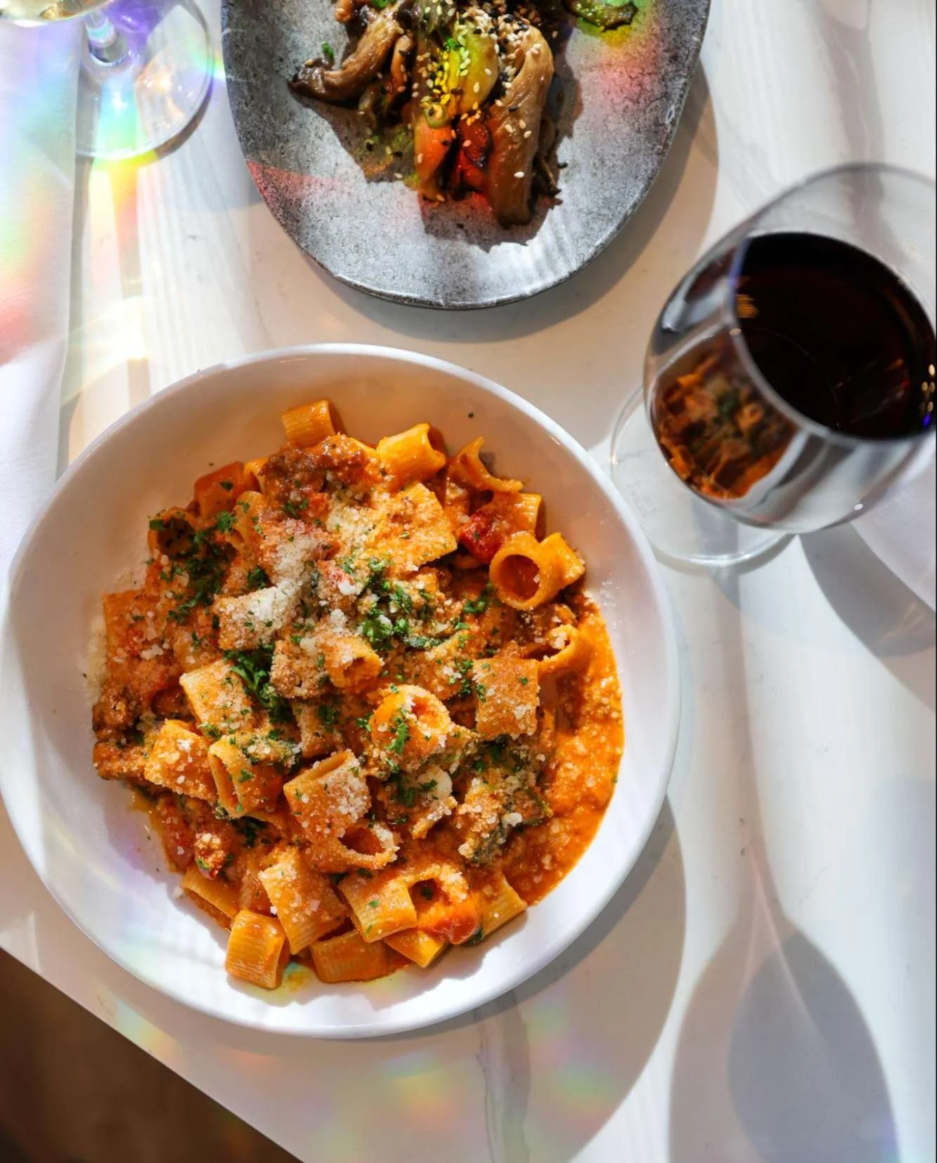 Vodka sauce is a classic for a reason 🍝

Rigatoni Alla Vodka | sweet Italian sausage, roasted red peppers, spinach, tomato cream, and pecorino romano.