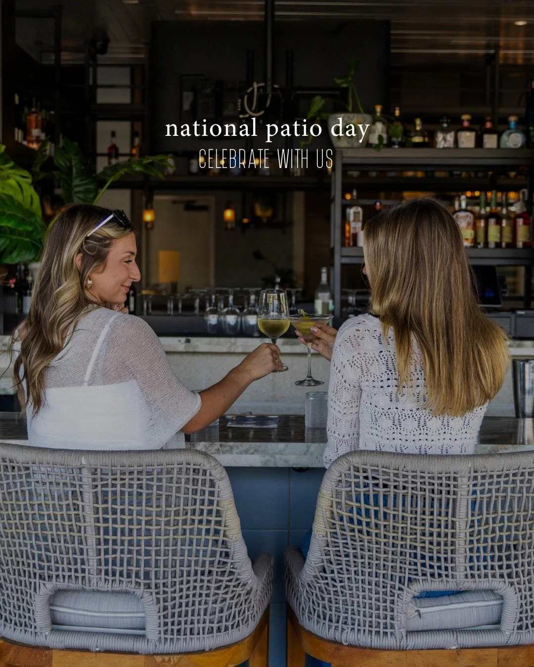 Happy National Patio Day to those who believe dinner tastes better outside 🍸