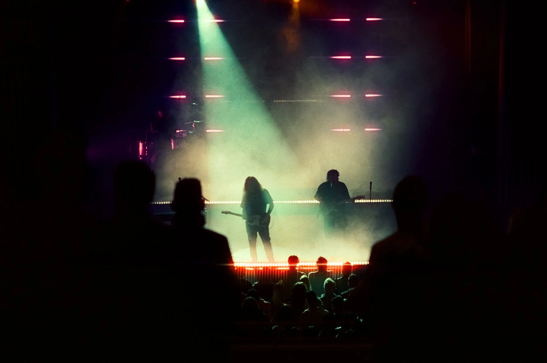Holy Holy at Enmore Theatre - April 2024