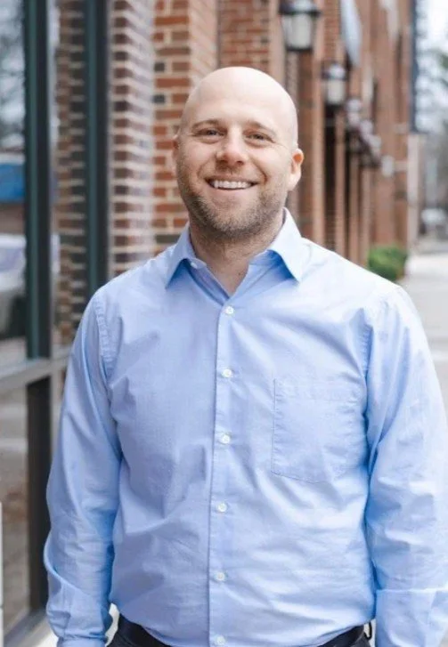 Photo of Robert Hennessy, Licensed Associate Counselor at Waves of Change Counseling & Healing