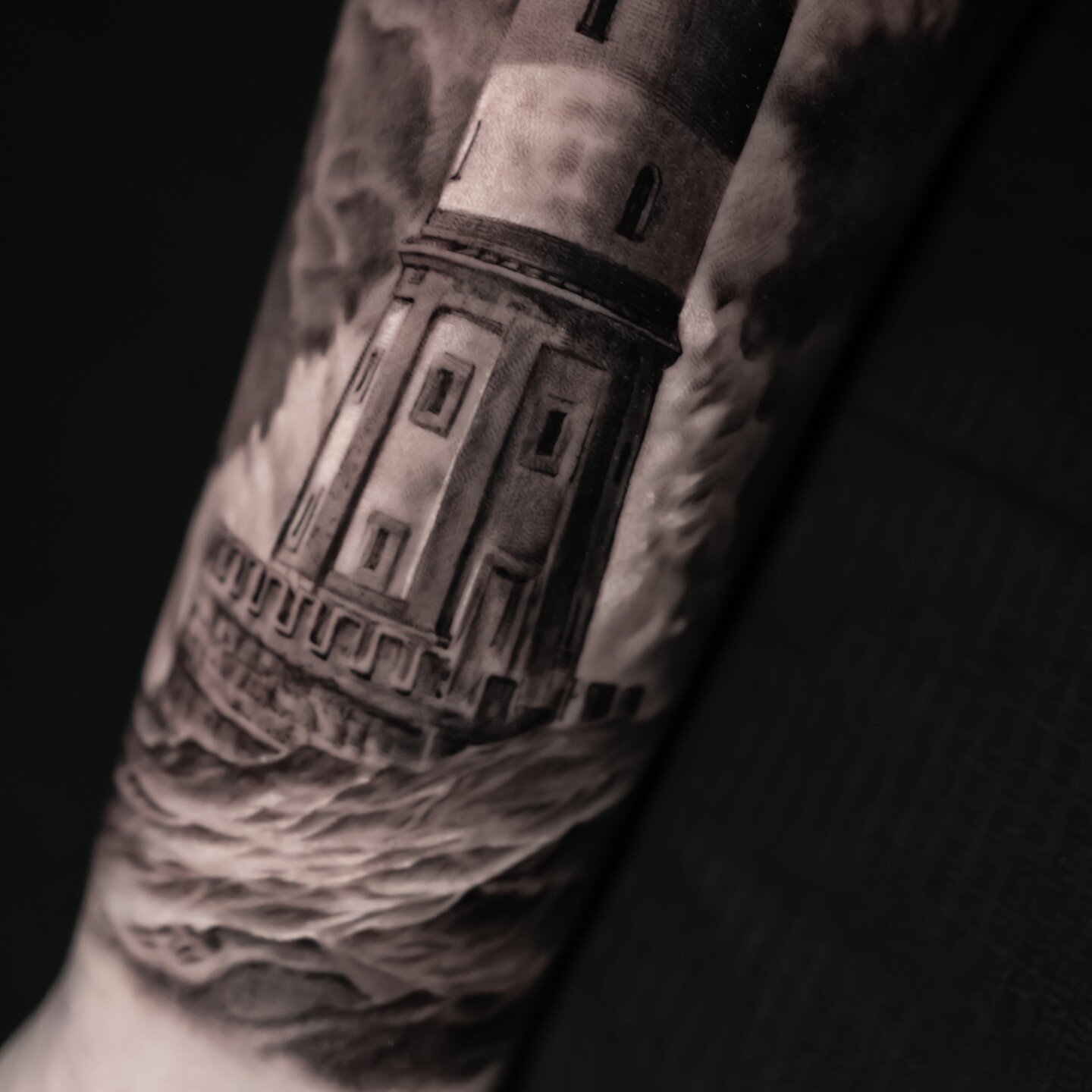 &quot;Guiding through the storm: A lighthouse of strength and resilience amidst crashing tides.&quot; for bookings visit link in bio #tattoo⁠
#tattoos⁠
#tattooed⁠
#tattooart⁠
#tattooartist⁠
#tattooist⁠
#inked⁠
#ink⁠
#inkedup⁠
#bodyart⁠
#tattooideas⁠
