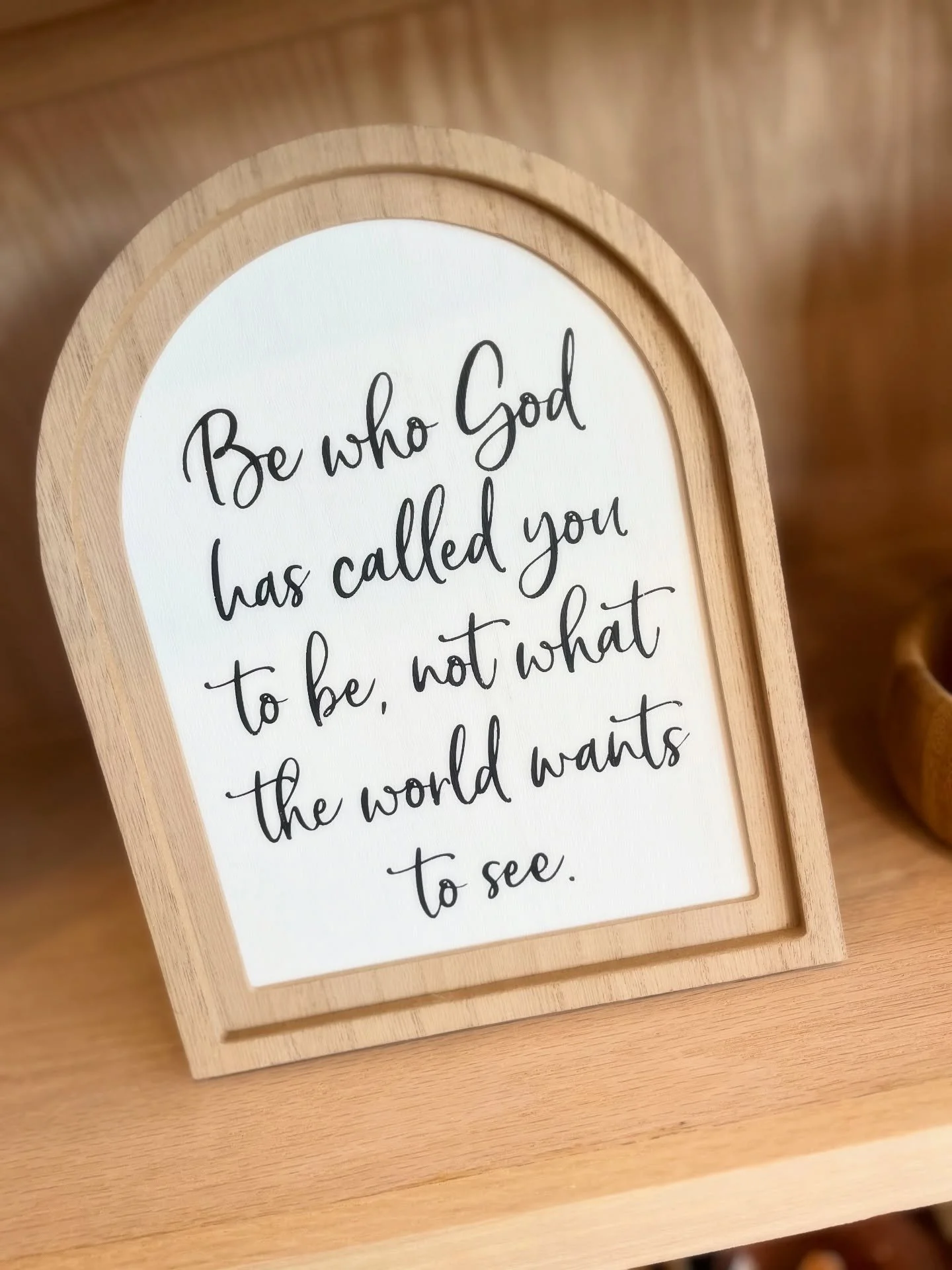 Some glimmers from November &amp; exciting news!✨✨ 

November was full &mdash; full of moments that reminded me to slow down, breathe, soak in the good, and let the rest be what it is.

Quiet coffee mornings. First snowfalls. Family vaca. Kids piled 