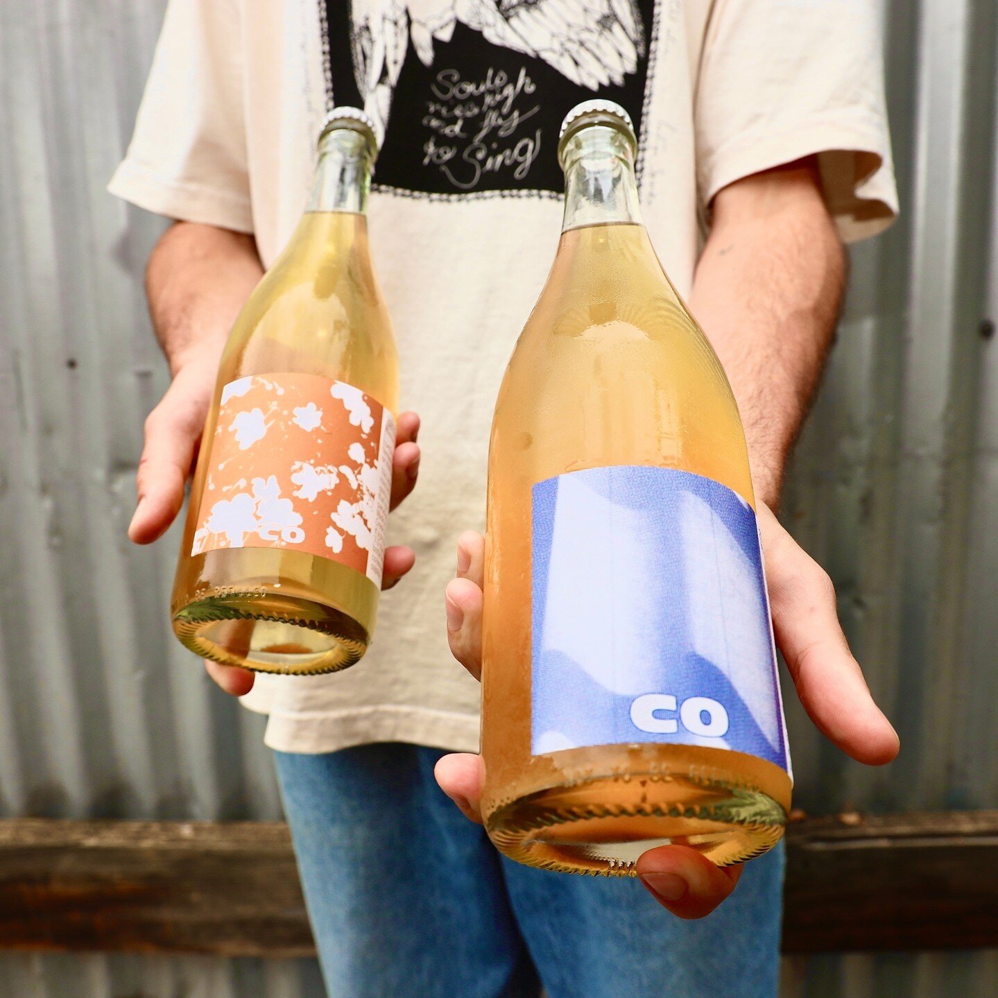 Take your pick of these two lovely naturals from @coferments 💕 Peach &amp; quince!⁠
⁠
⁠
#lanesedgewinebar #melbournewine #bourkestmelbourne #melbournecbdbars #courtyardwine #foodandwine #naturalwines