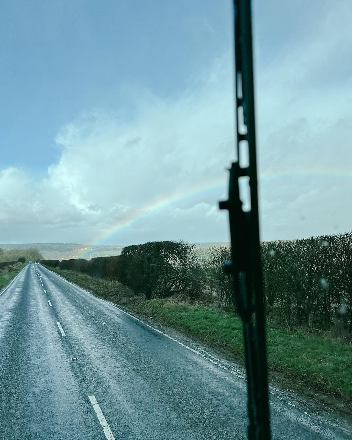 It&rsquo;s been a week of rainbows! 🌈 

#rainbow #hiab #cranelorry #uktrucker #duckhaulage #palfinger #daf #renualt #fassi #craneassistedhaulage #roadhaulage #lorries #truckspotting #lorryspotting #crane #craneoperator #lifting #theskyisthelimit #or