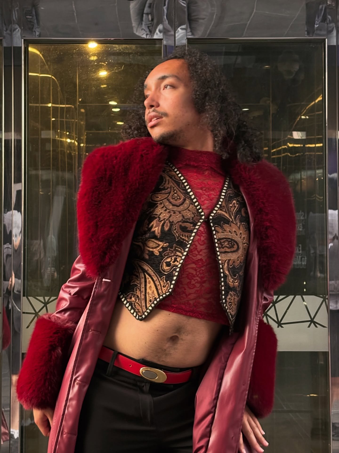 diva down? no mama, only diva UP in this household ❤️&zwj;🔥 
w/ @19huann_albinn ✨ #ootd #musician #diva #explore