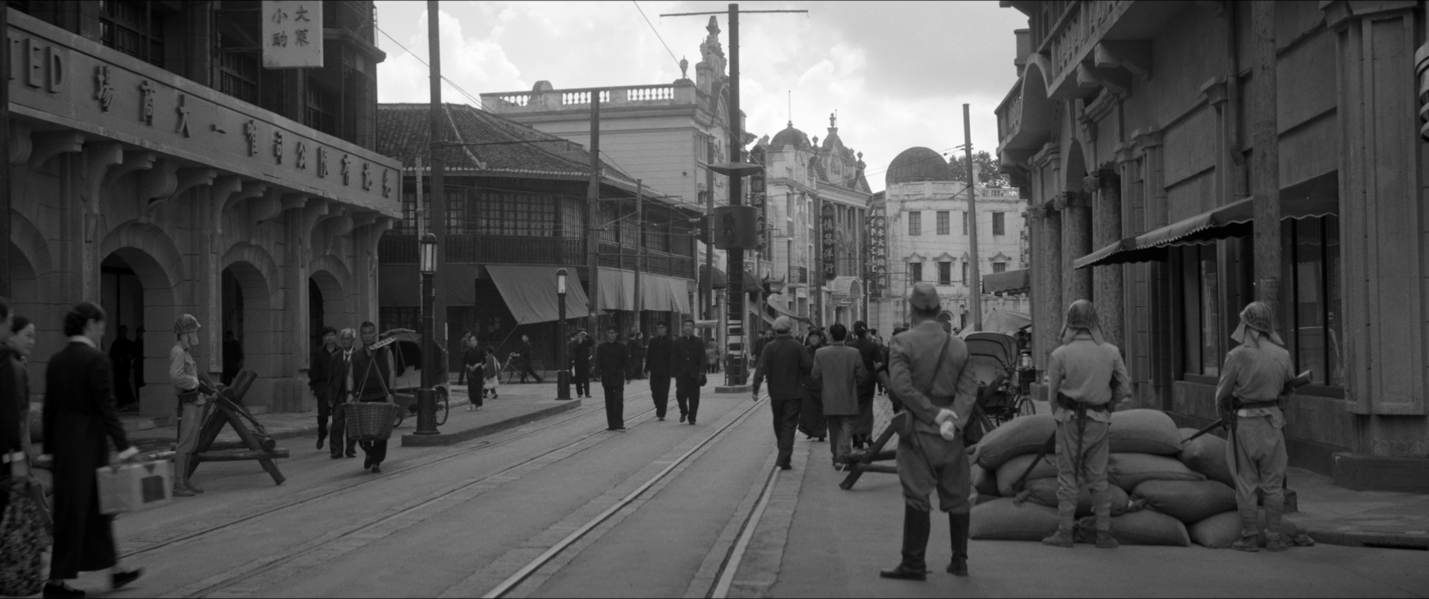 封锁成片Sealed Off Prores-0005.png