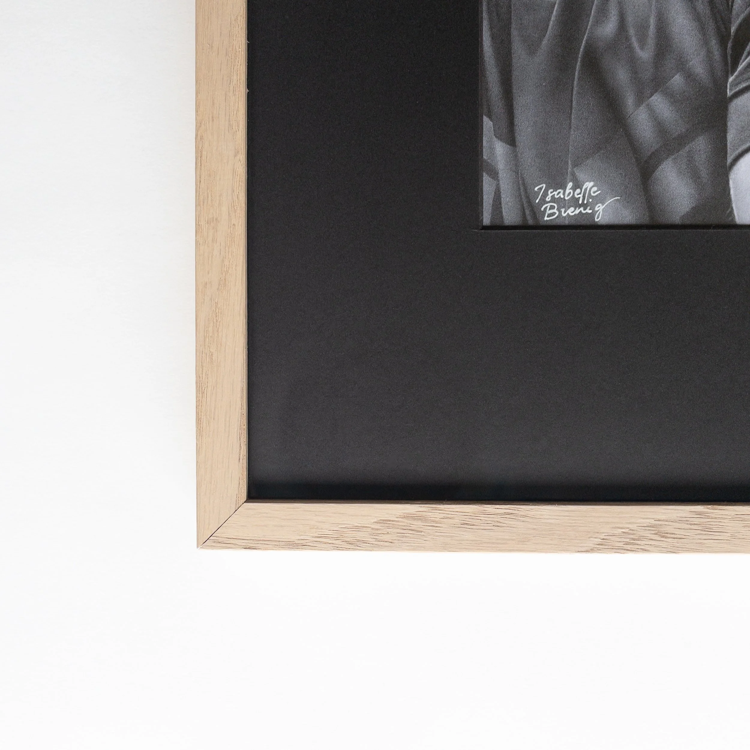 geoffrey-cros-graphite-frame-signature.jpg
