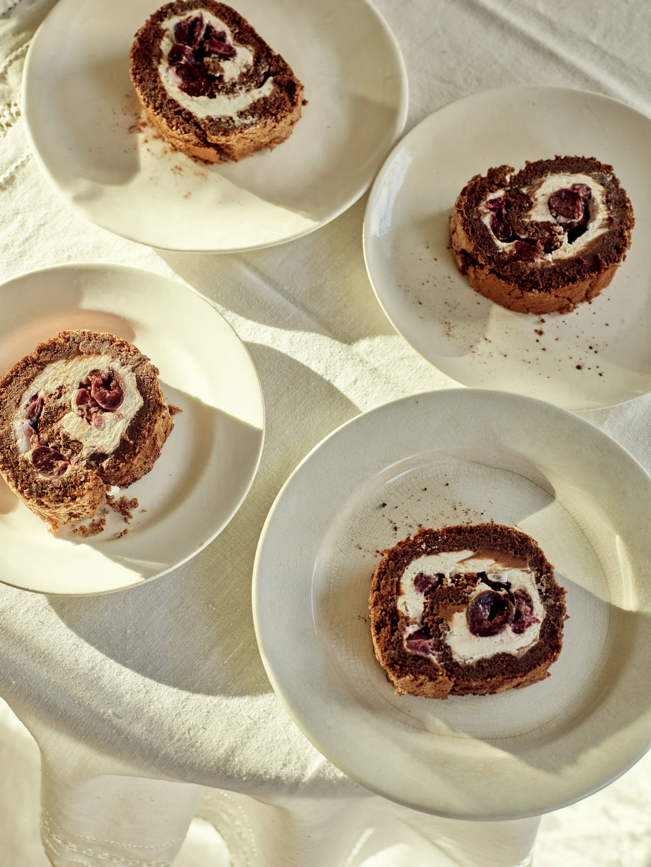 Shot38-FlourlessChocolate&CherryRoulade_012.jpg