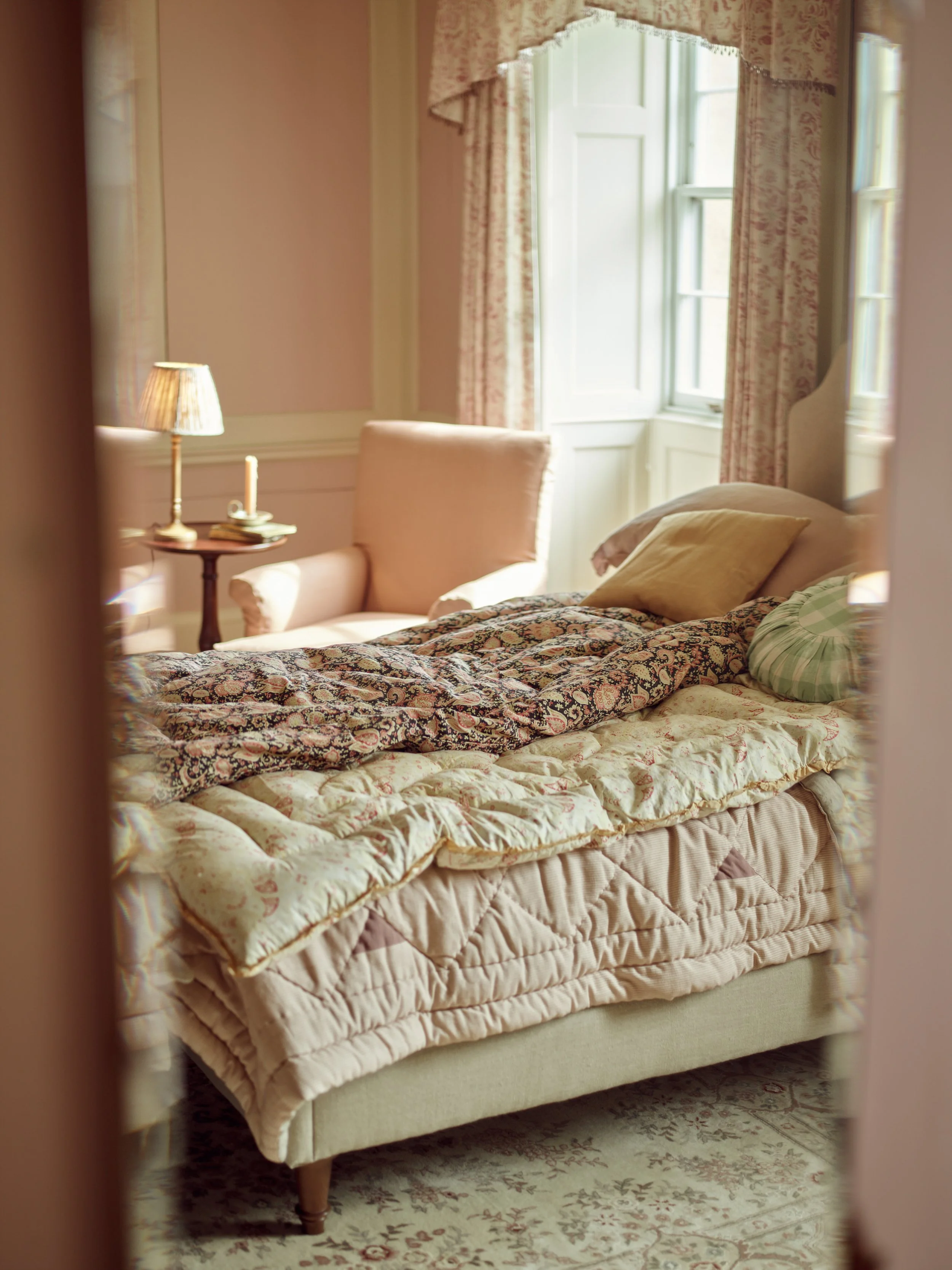 29-SloaneBed_NaturalLinen_055.jpg