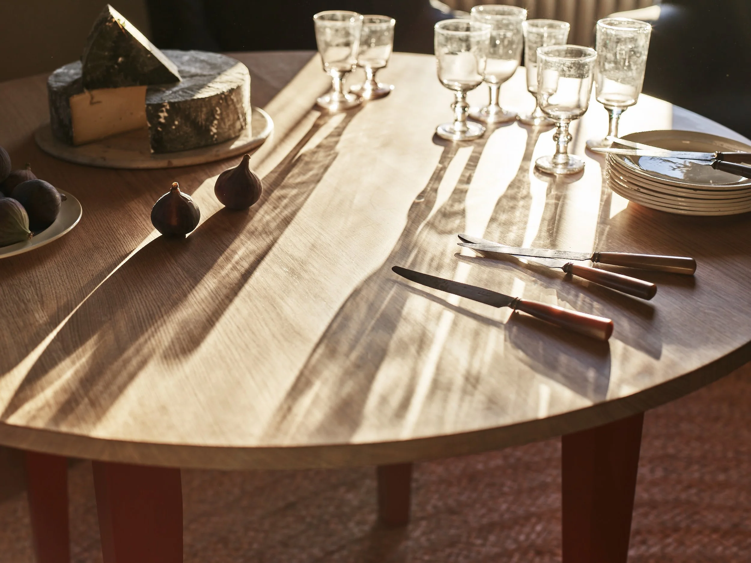 Shot7_RoundTable_290.jpg