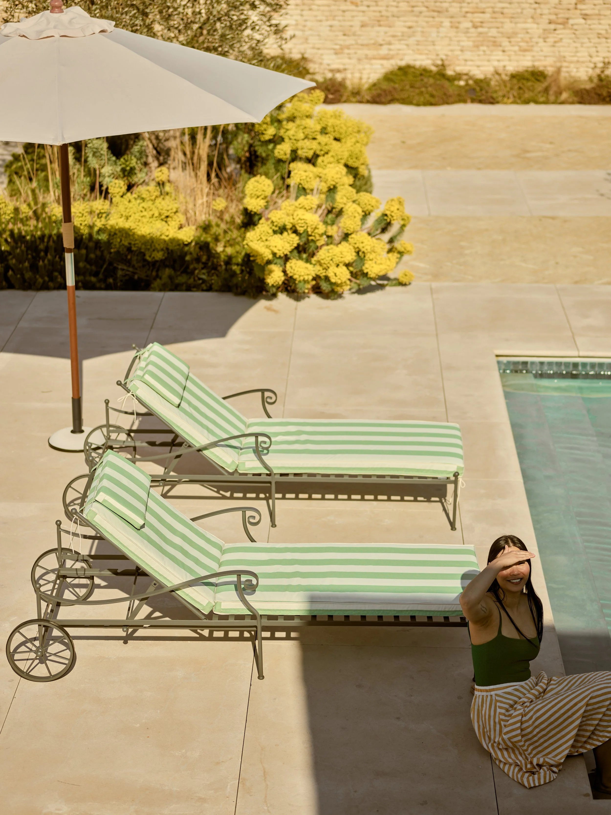 GARDEN_CHELTENHAM_SUNLOUNGERS_455.jpg