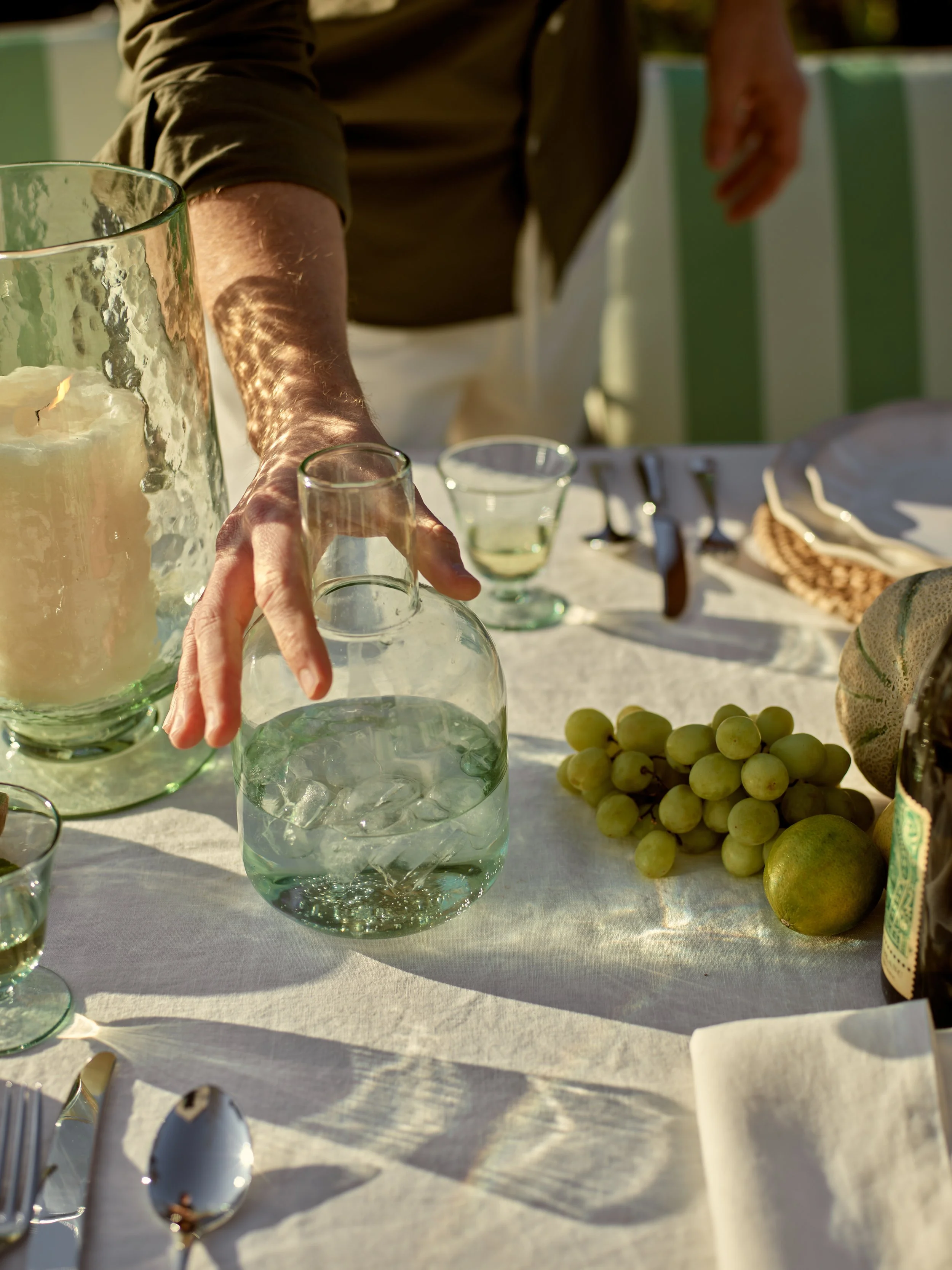 GARDEN_CHELTENHAM_TABLE_AND_CHAIRS_964.jpg