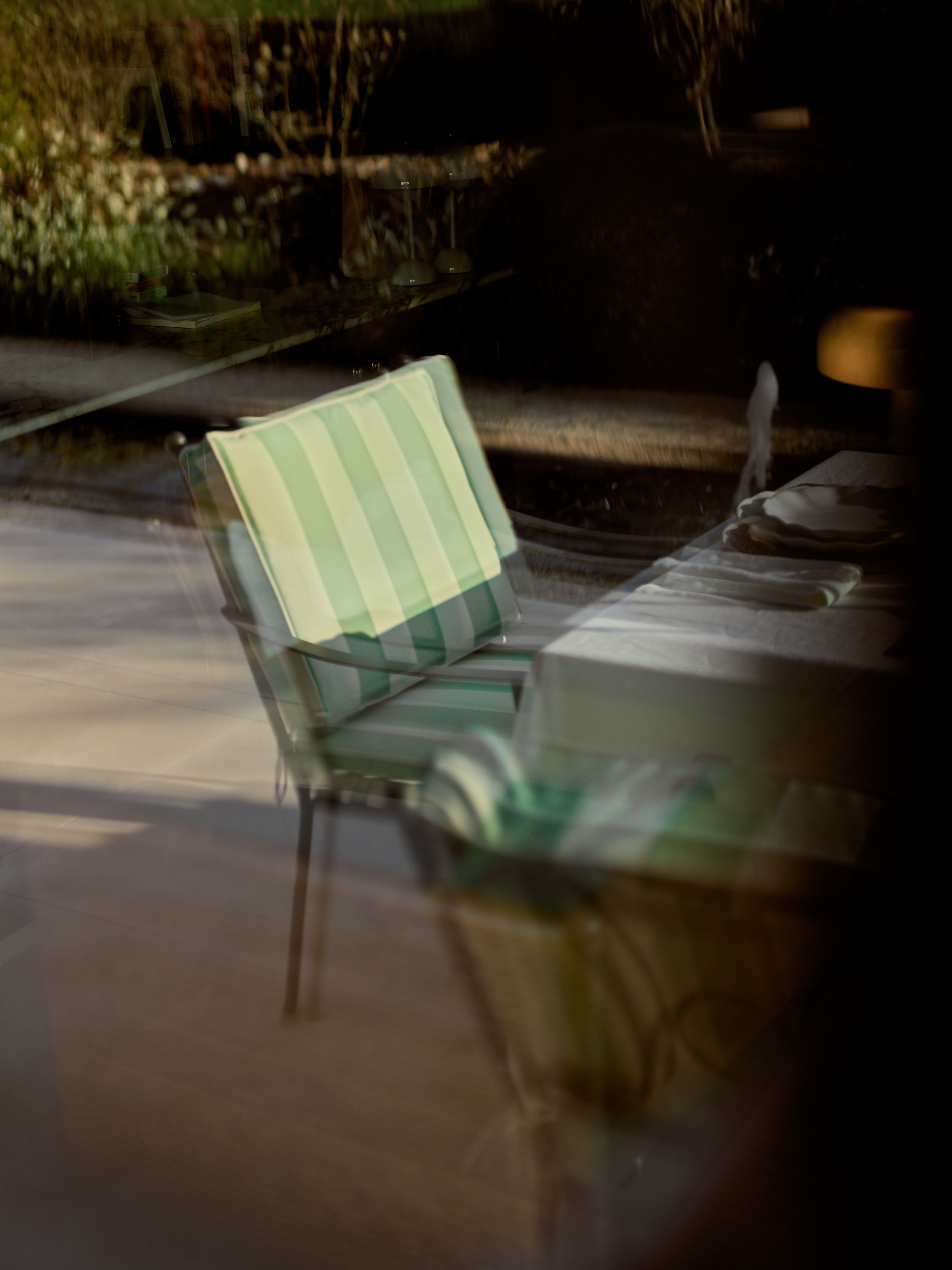 GARDEN_CHELTENHAM_TABLE_AND_CHAIRS_994.jpg