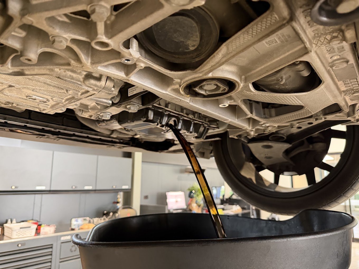 Draining engine oil from a Volkswagen group vehicle