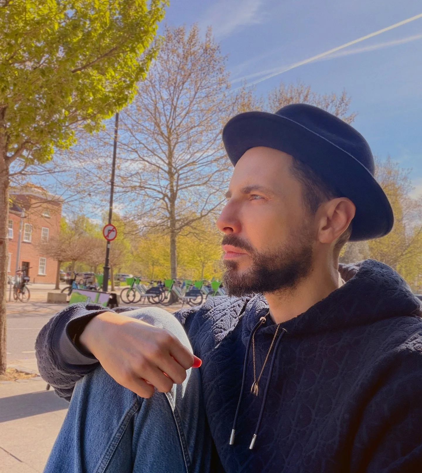 💫For someone who struggled for four decades to be in his body, be happy, love himself, and embrace his authenticity&hellip; 

I want you to know that you can be happy.. f&amp;cking really HAPPY. 

The last five years, my life has changed 360 degrees